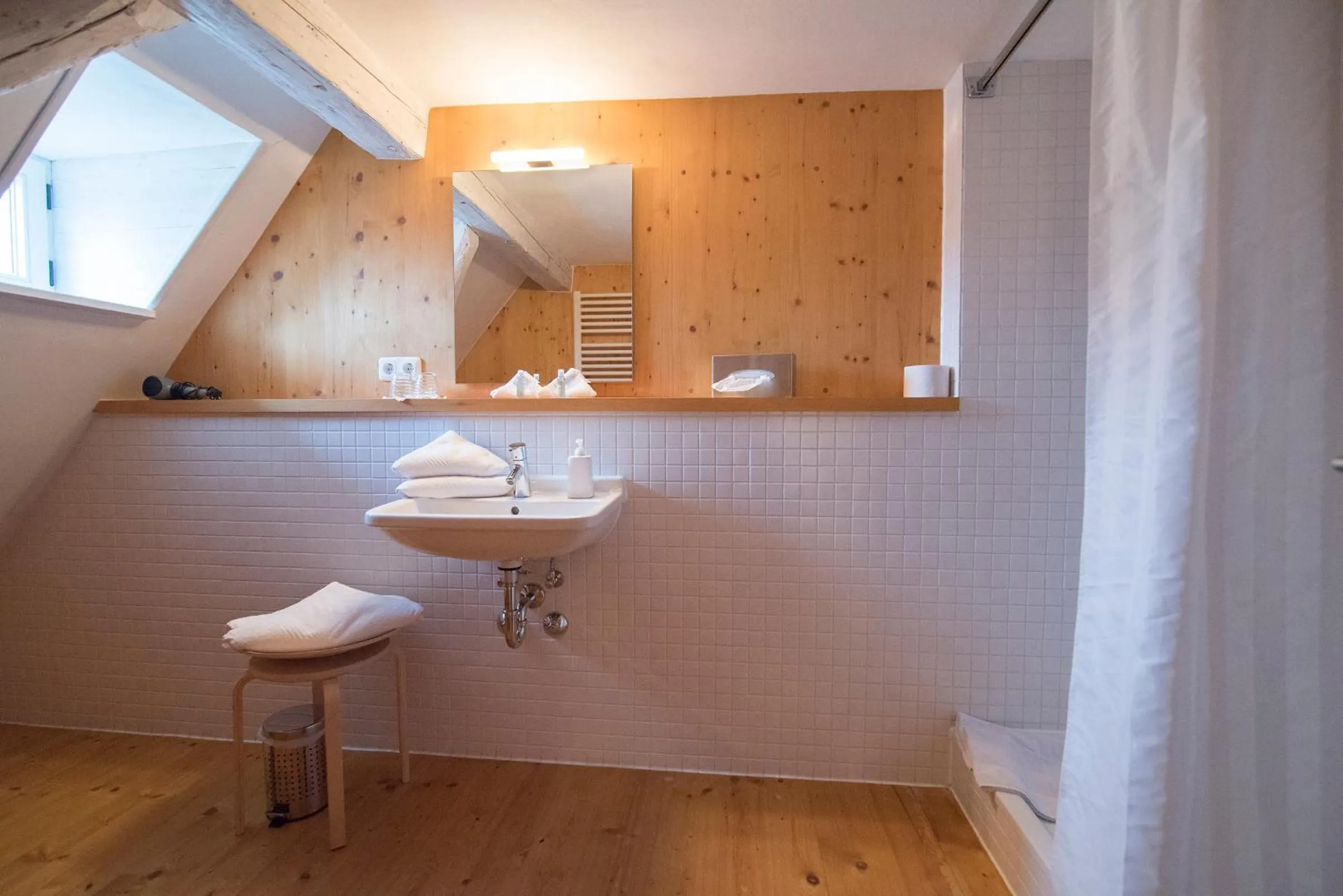 Bathroom in Gentner - Hotel garni