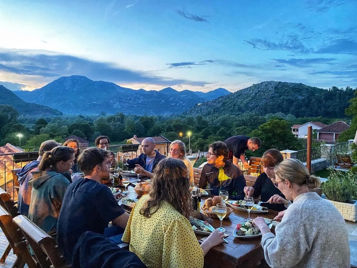 Restaurant/places to eat in Eco Villas Merak