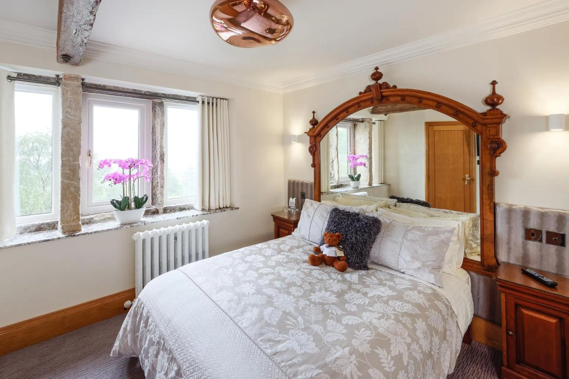 Bed in The Saddleworth Hotel