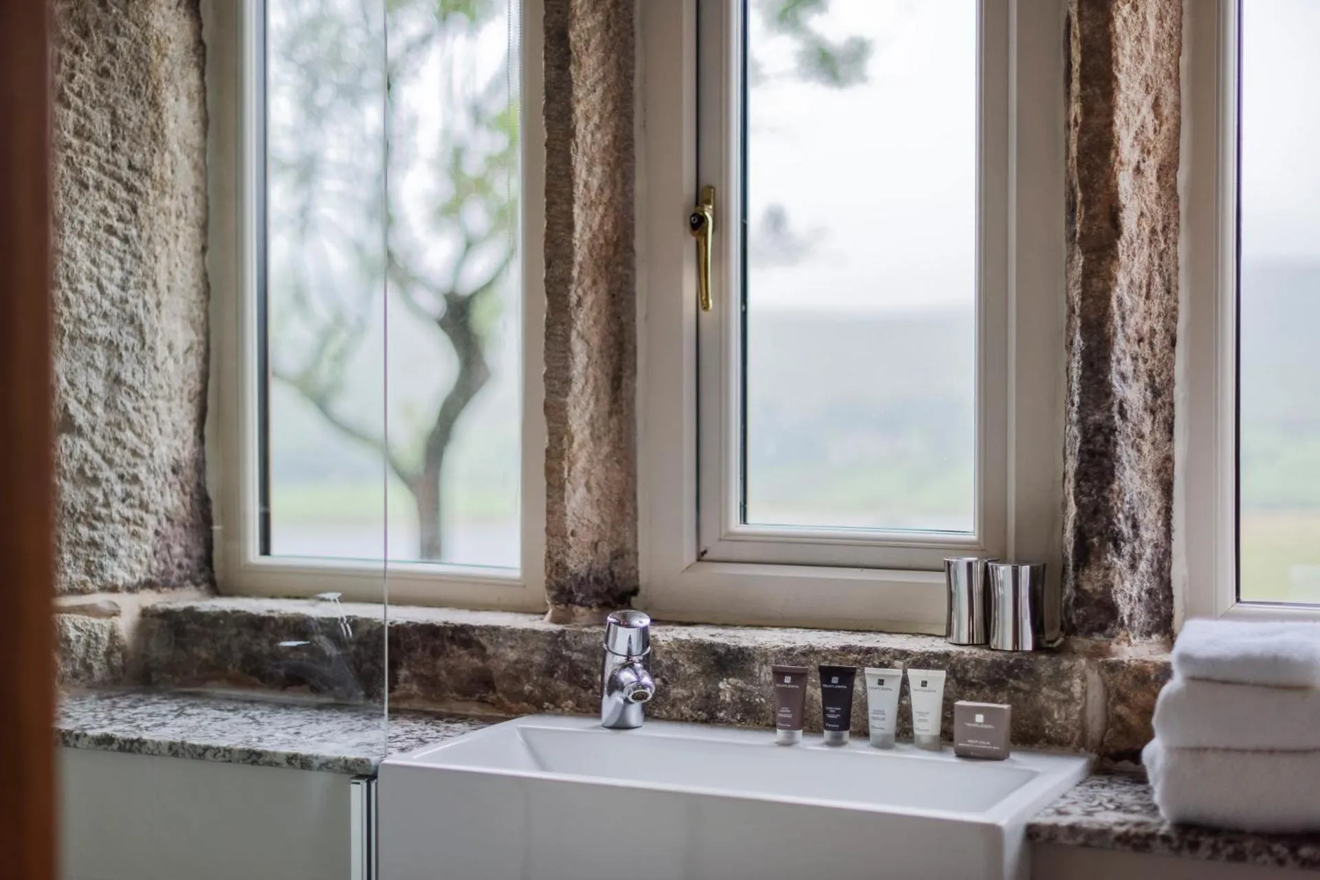 The Saddleworth Hotel