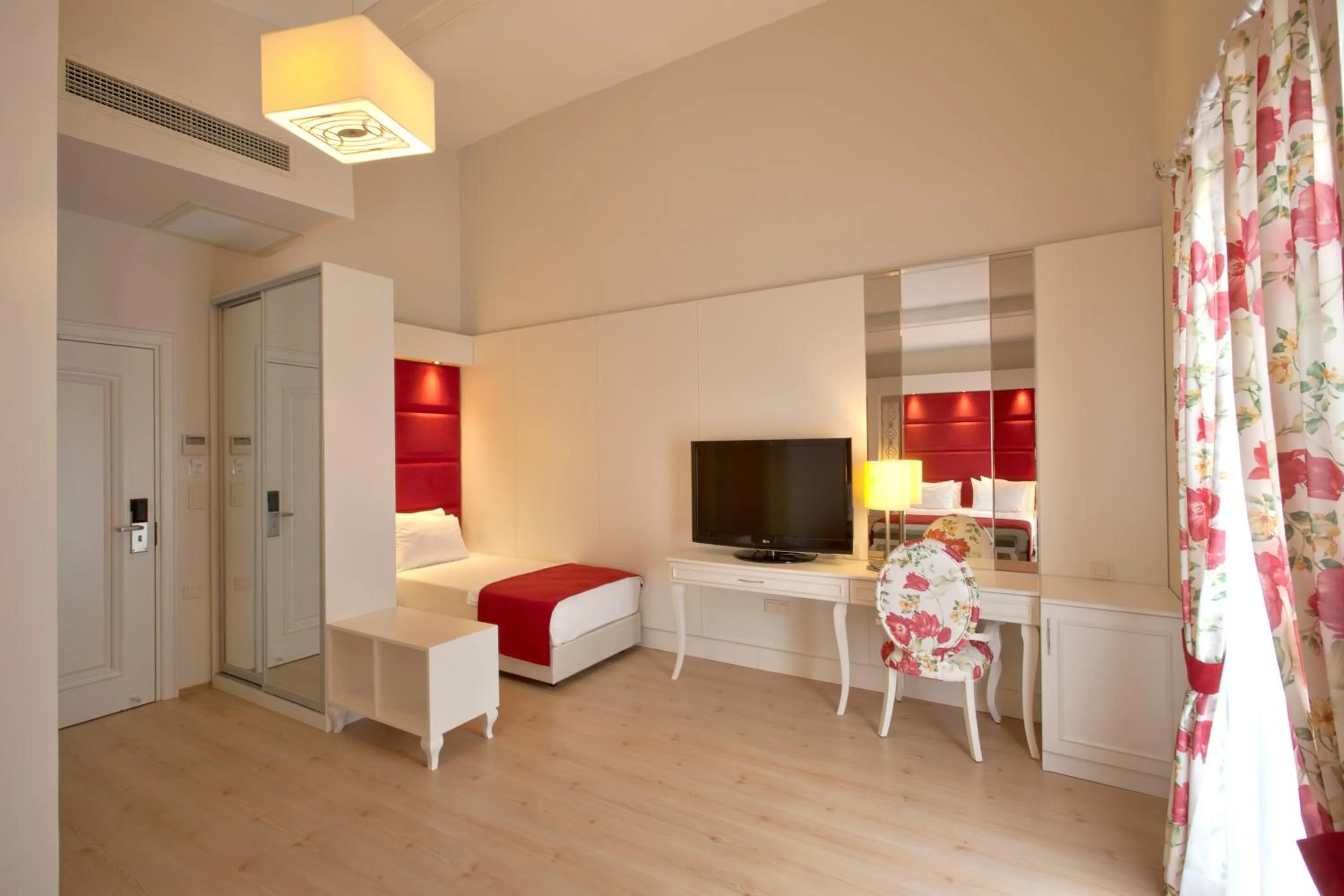 TV and multimedia, Bed in Baga Hotel