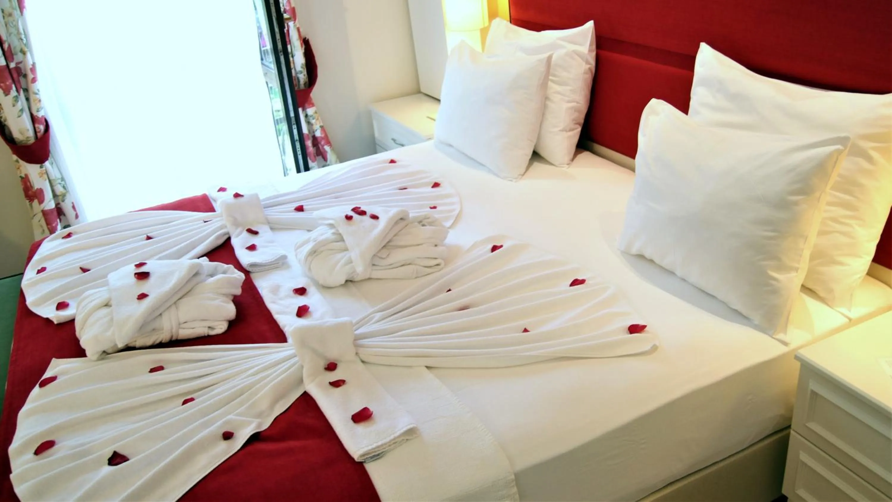 Bedroom, Bed in Baga Hotel