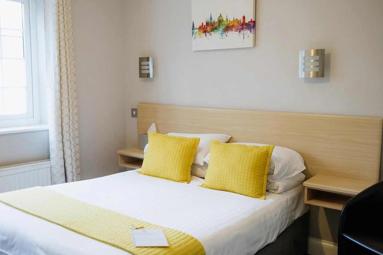 Bedroom, Bed in Red Mullions Guest House