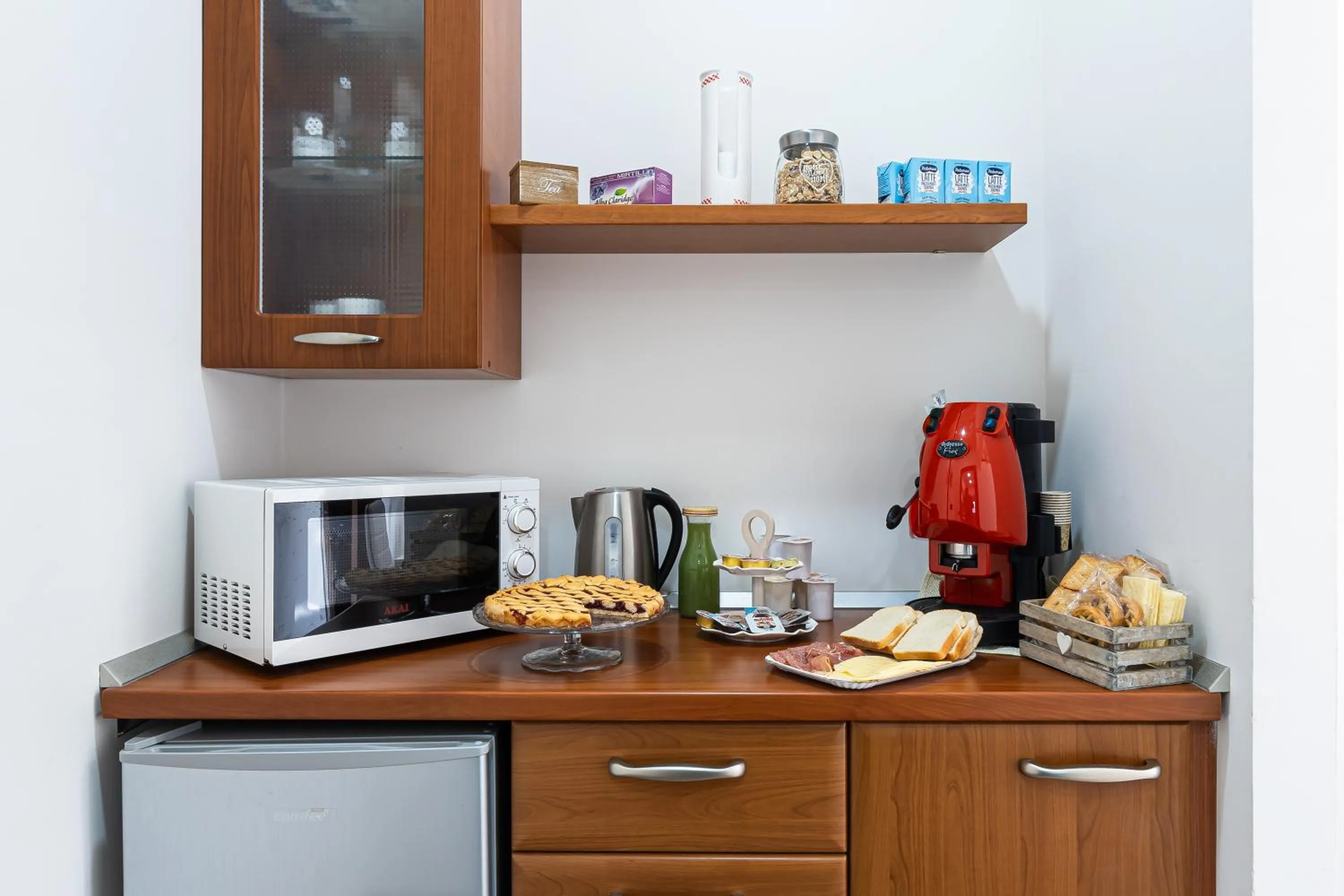 Coffee/tea facilities in B&B VESUVIAN STONE
