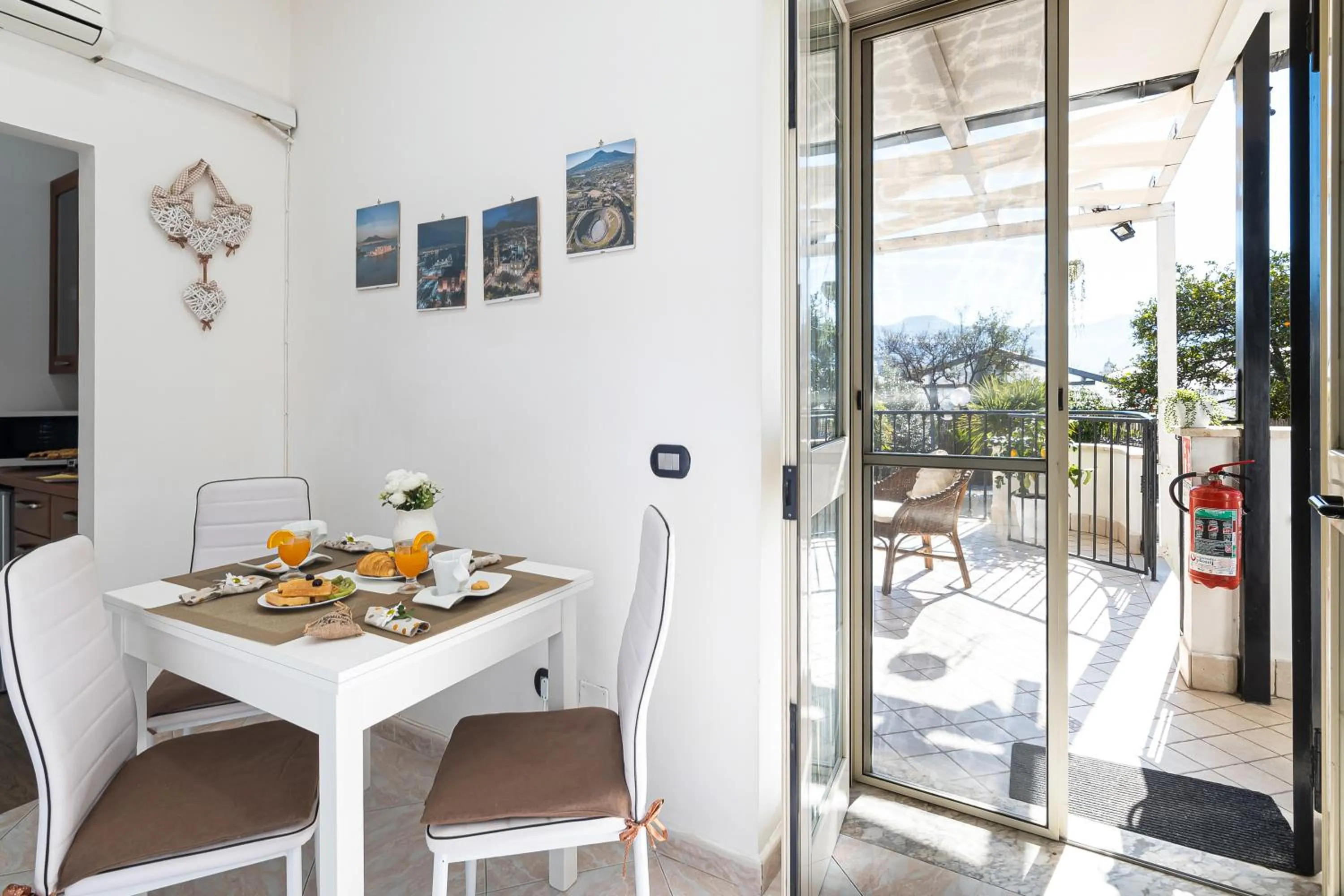 Balcony/Terrace in B&B VESUVIAN STONE