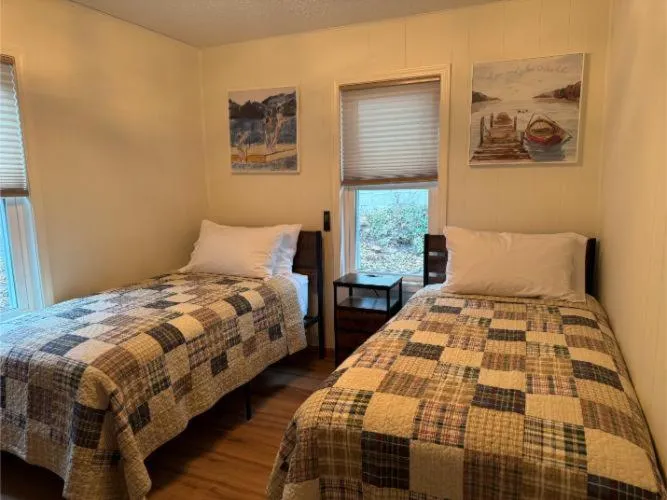 Bedroom, Bed in Point View Resort