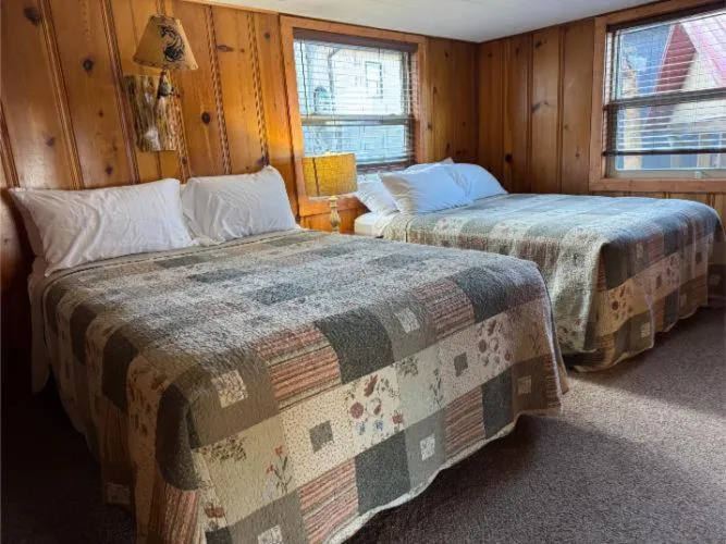 Bedroom, Bed in Point View Resort