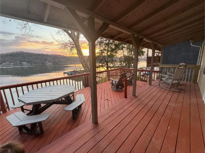 Balcony/Terrace in Point View Resort