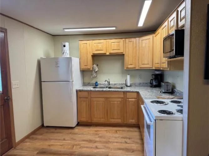 Kitchen or kitchenette in Point View Resort