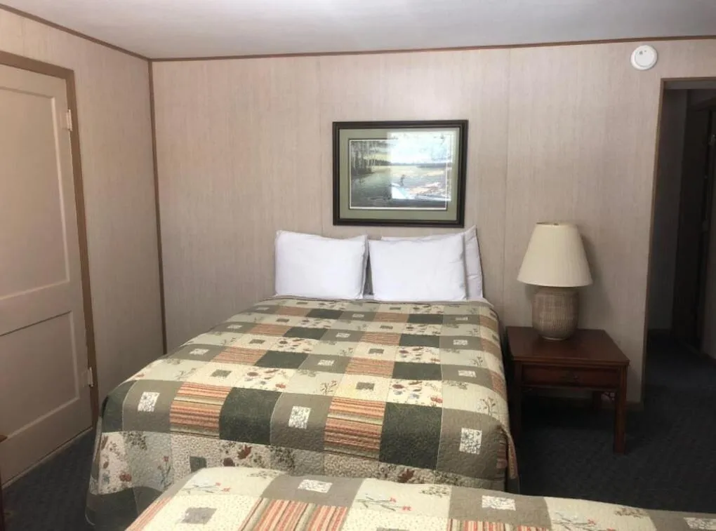 Bedroom, Bed in Point View Resort