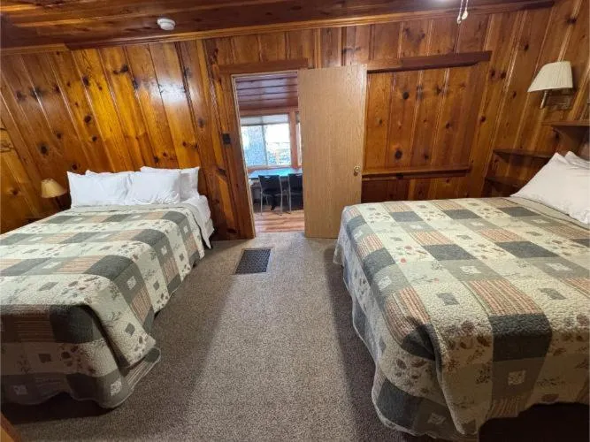 Bedroom, Bed in Point View Resort