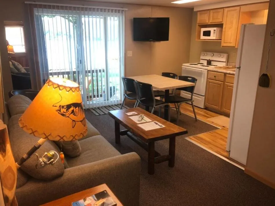 Kitchen or kitchenette in Point View Resort