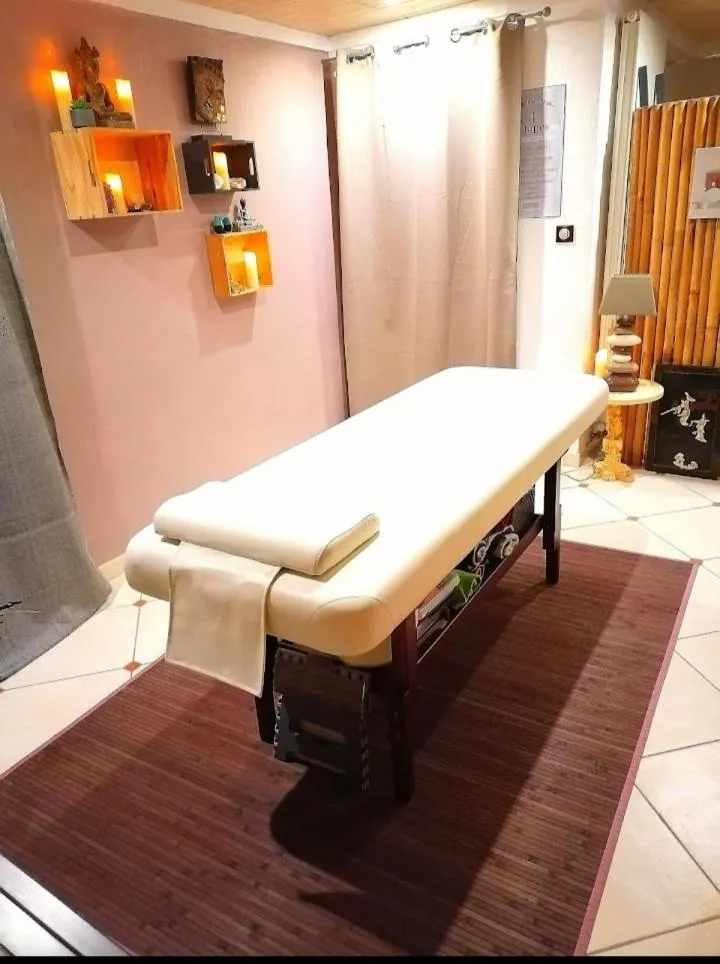 VILLA ARTEMIA Maison vigneronne - chambre d hôtes-B&B-piscine et spa