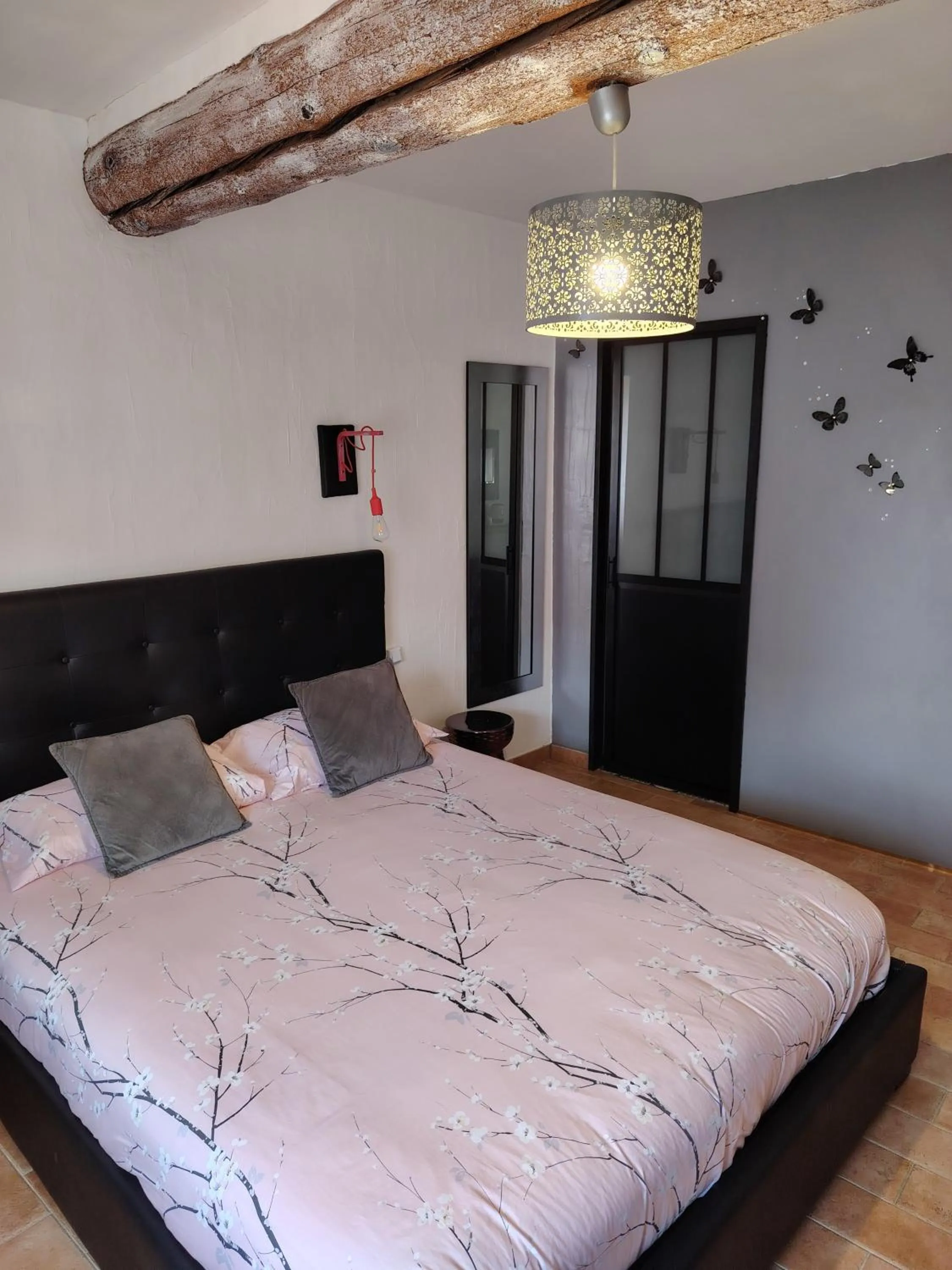 VILLA ARTEMIA Maison vigneronne - chambre d hôtes-B&B-piscine et spa