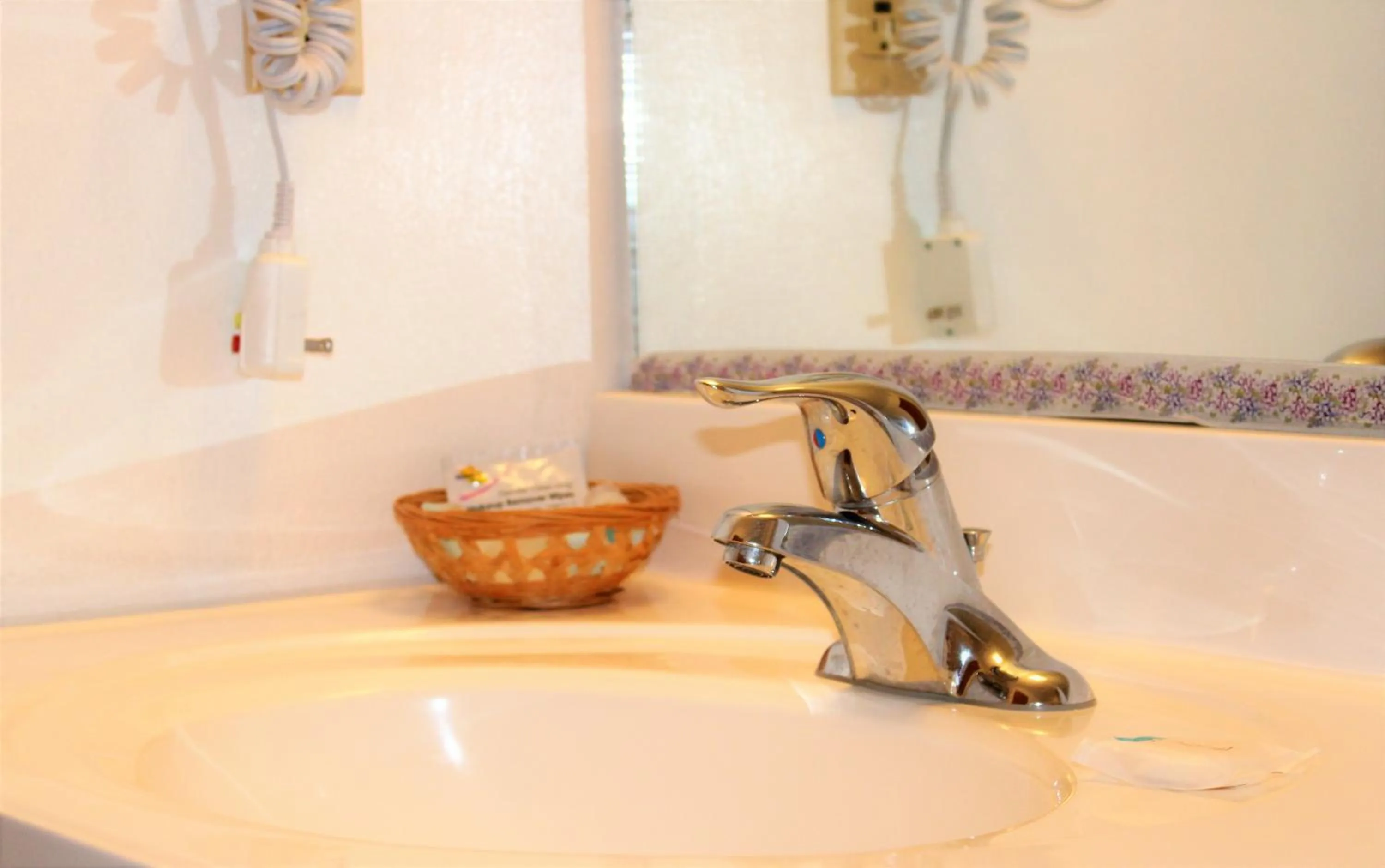 Bathroom in River Road Motel