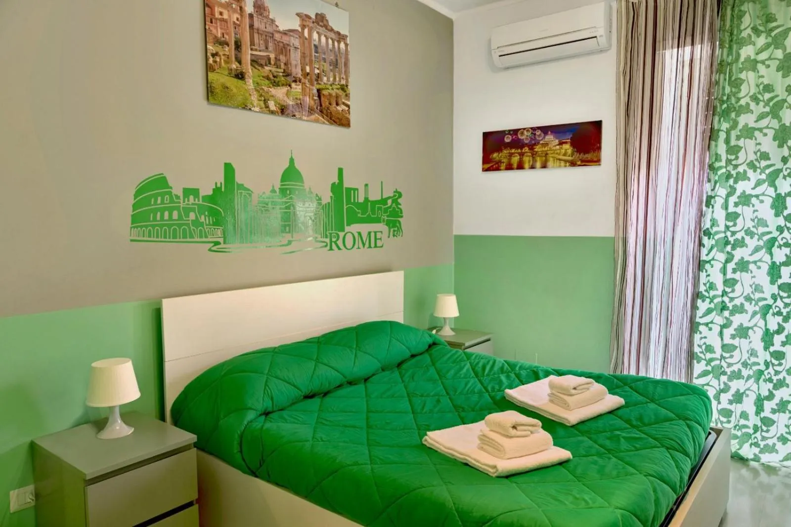 Bed in The Colours Of Rome