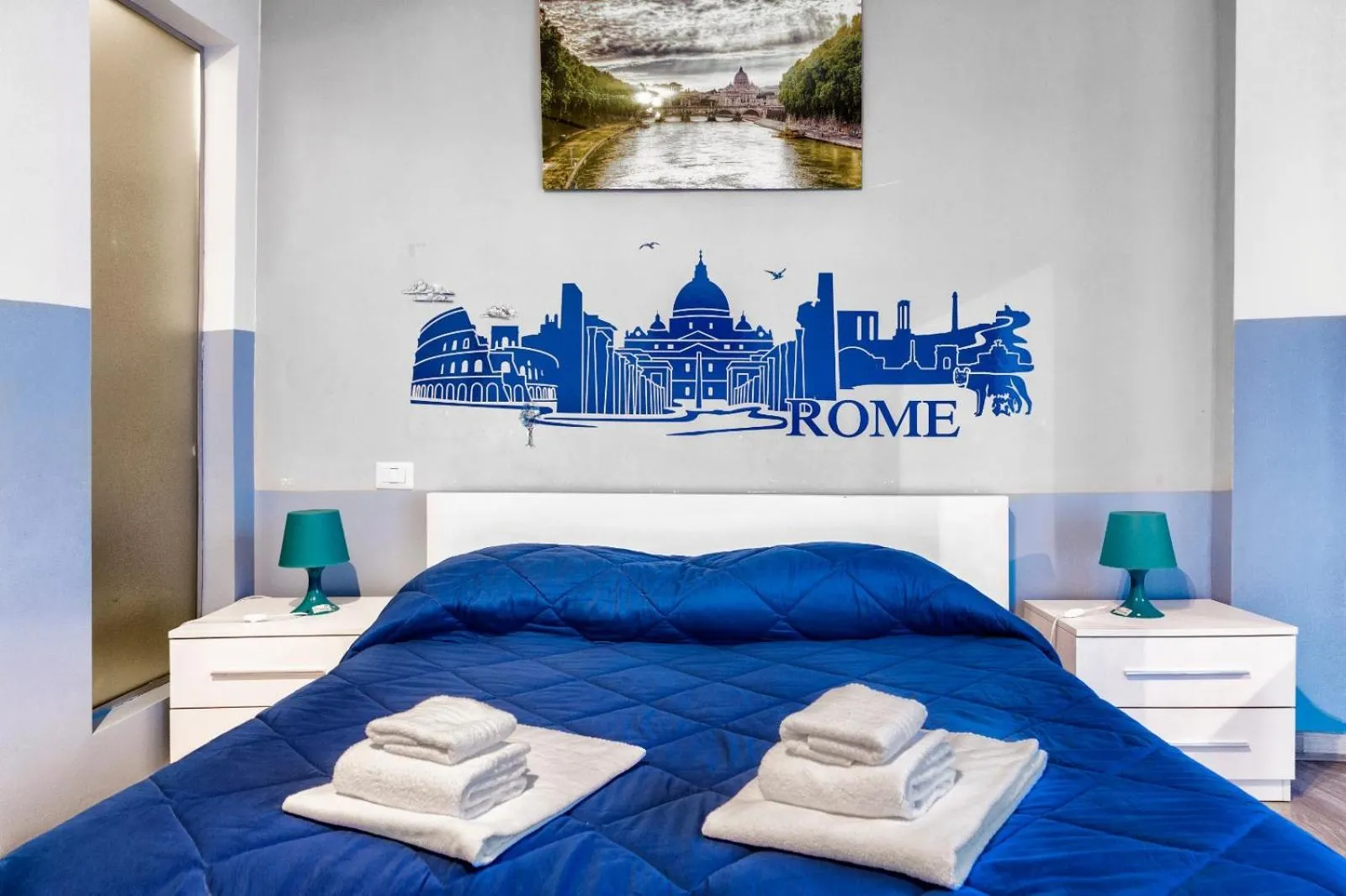 Bed in The Colours Of Rome