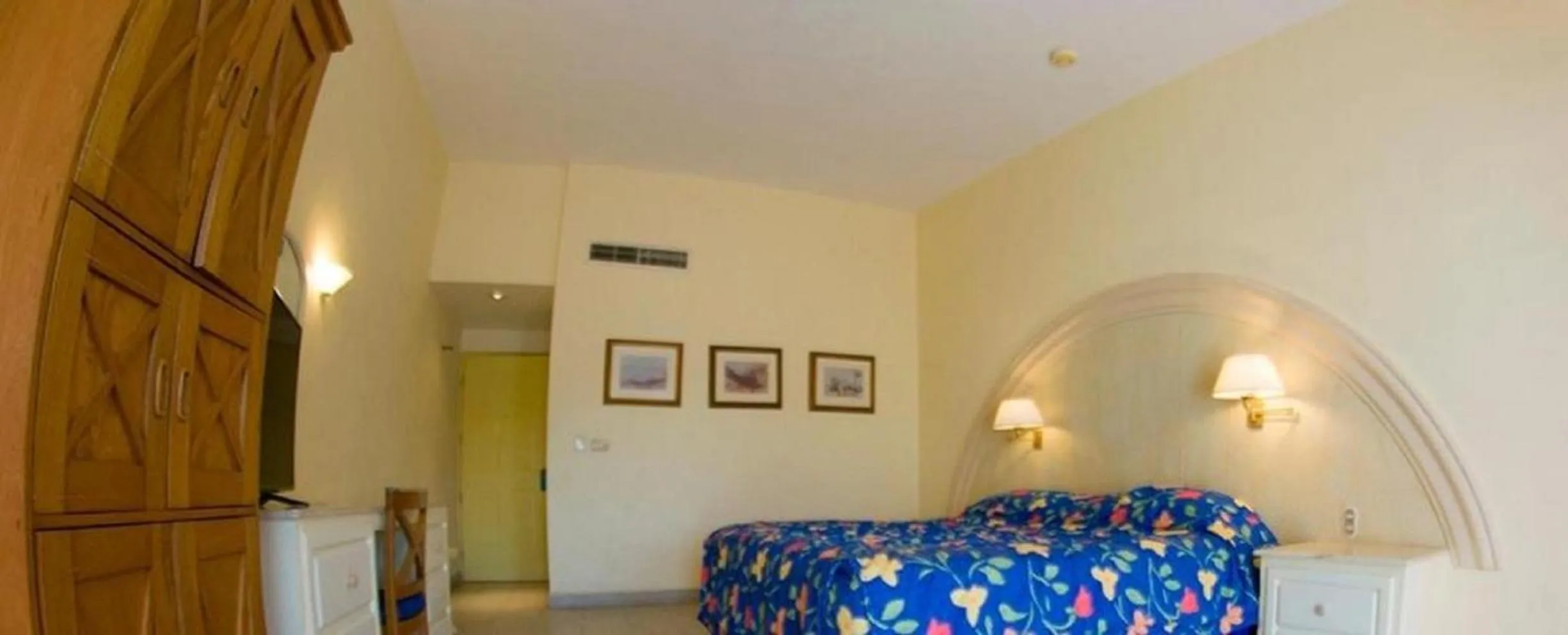 Bedroom, Bed in Club Maeva Miramar Tampico