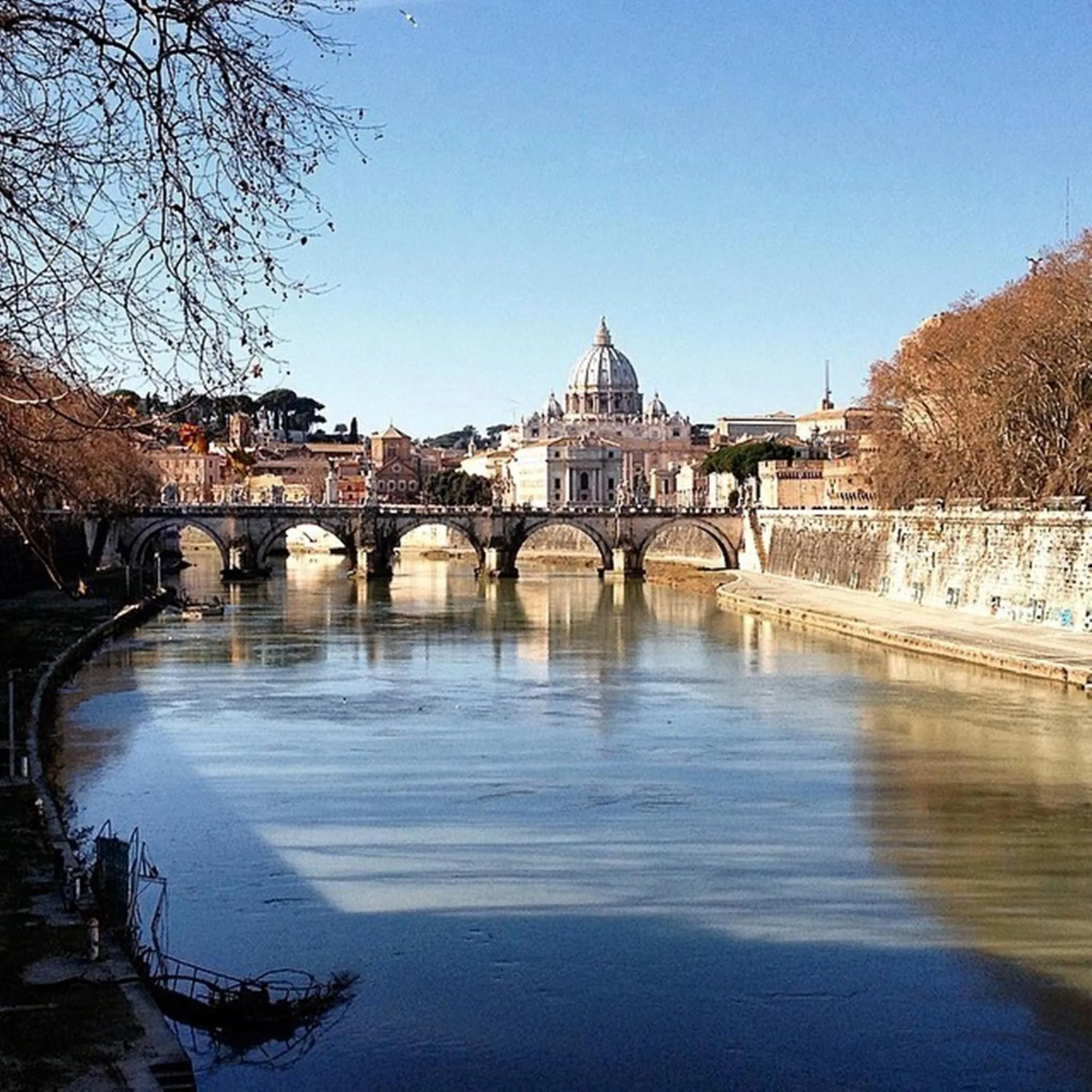 Nearby landmark in Opera Inn Suites - Rooms and Apartments