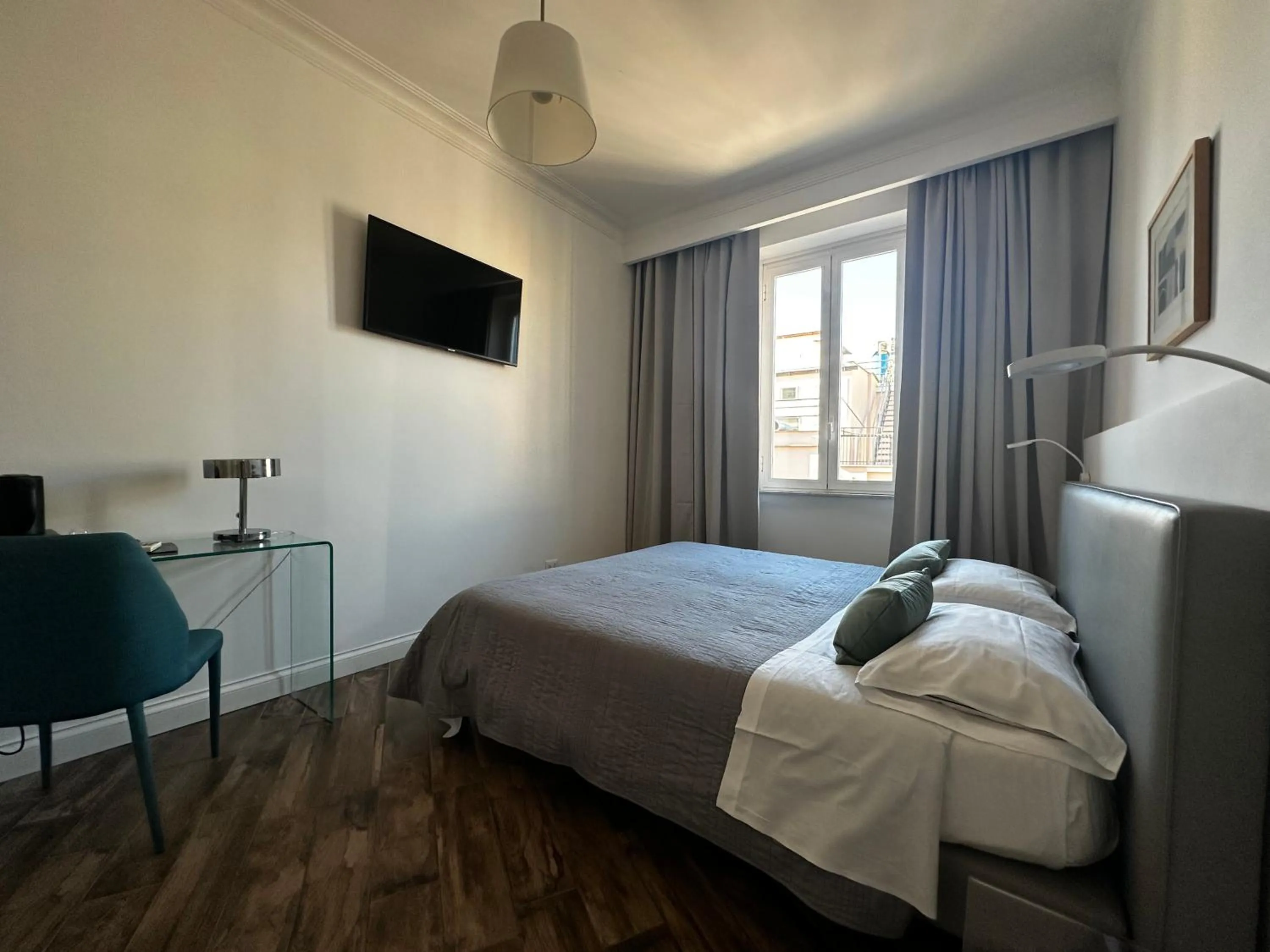 Bed in All Comfort Astoria Palace