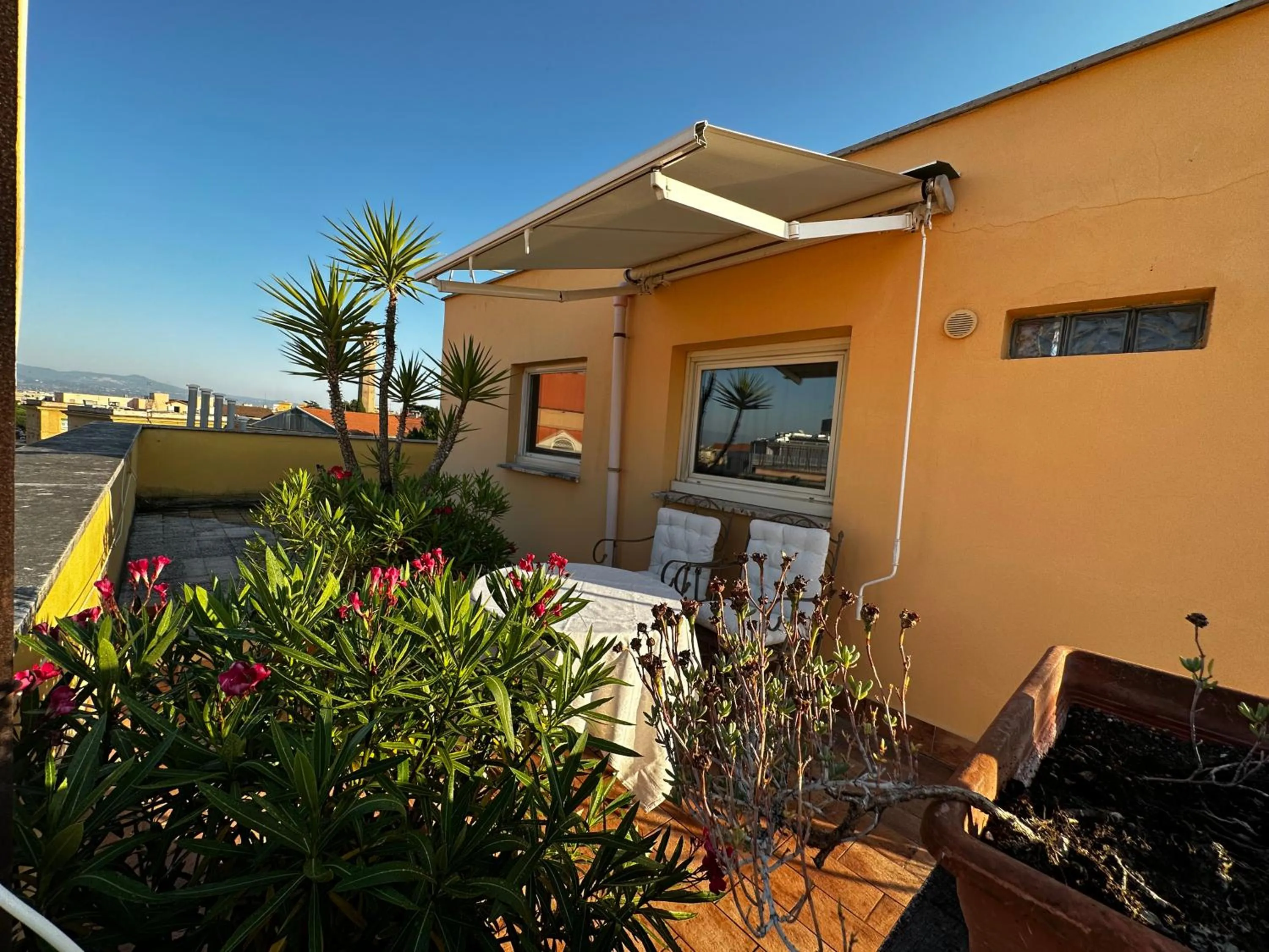 Patio in All Comfort Astoria Palace