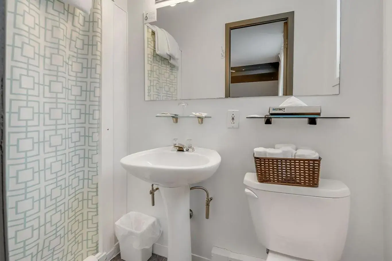 Queen Room in Motel Lévis Queen Room in Motel Lévis