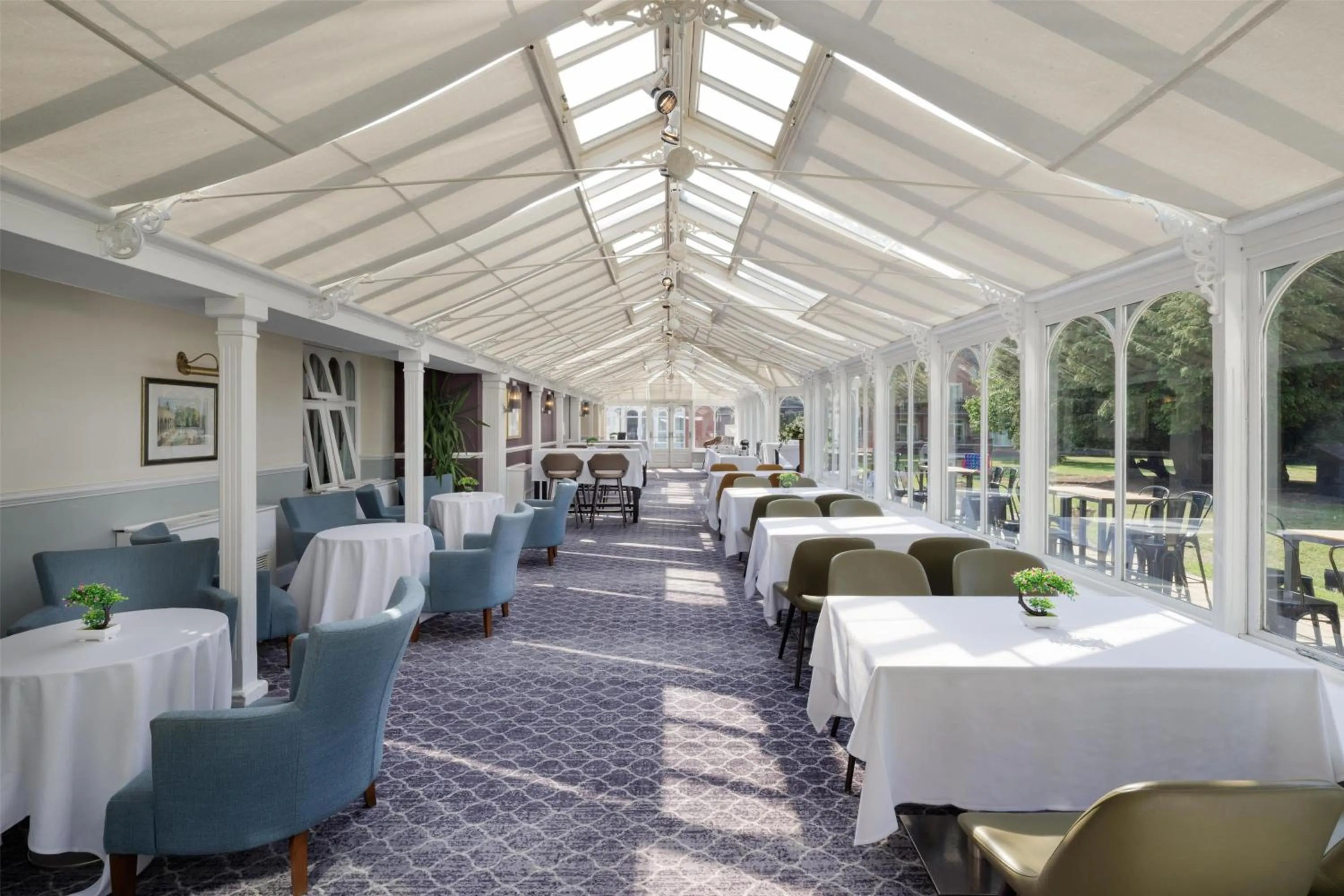 Meeting/conference room in DoubleTree by Hilton St. Anne's Manor