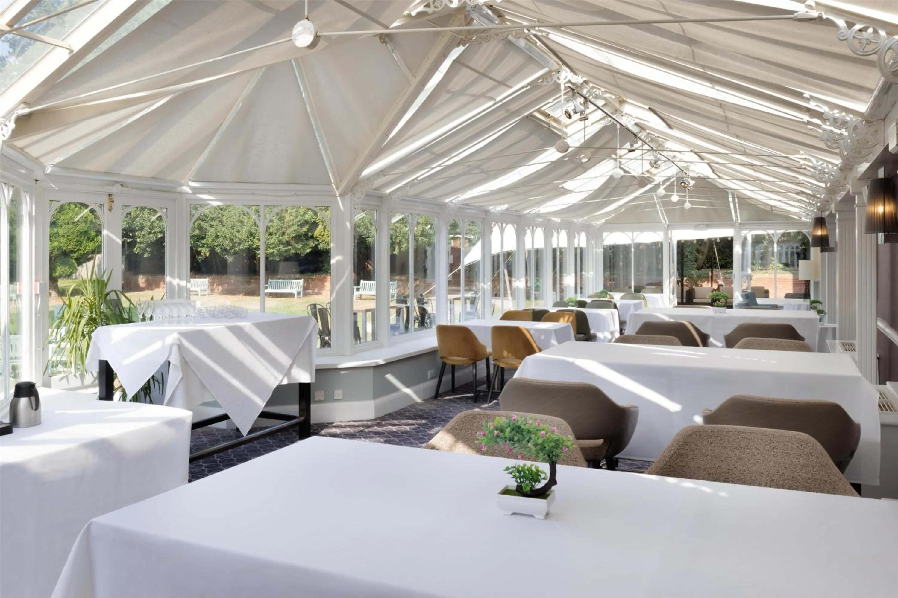 Meeting/conference room in DoubleTree by Hilton St. Anne's Manor