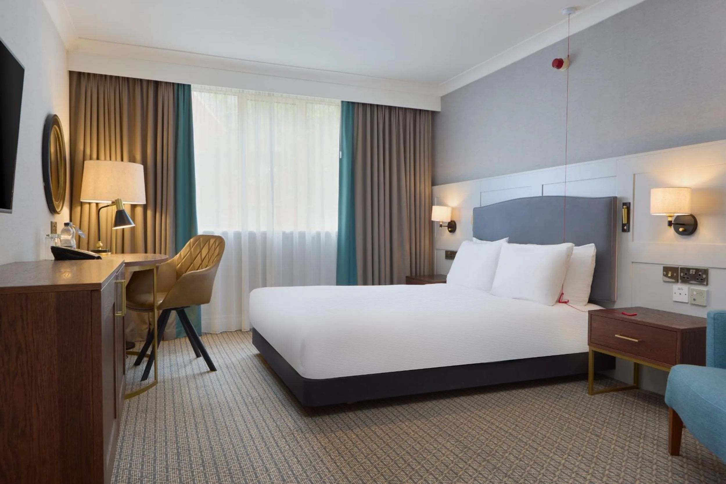 acessibility, Bed in DoubleTree by Hilton St. Anne's Manor