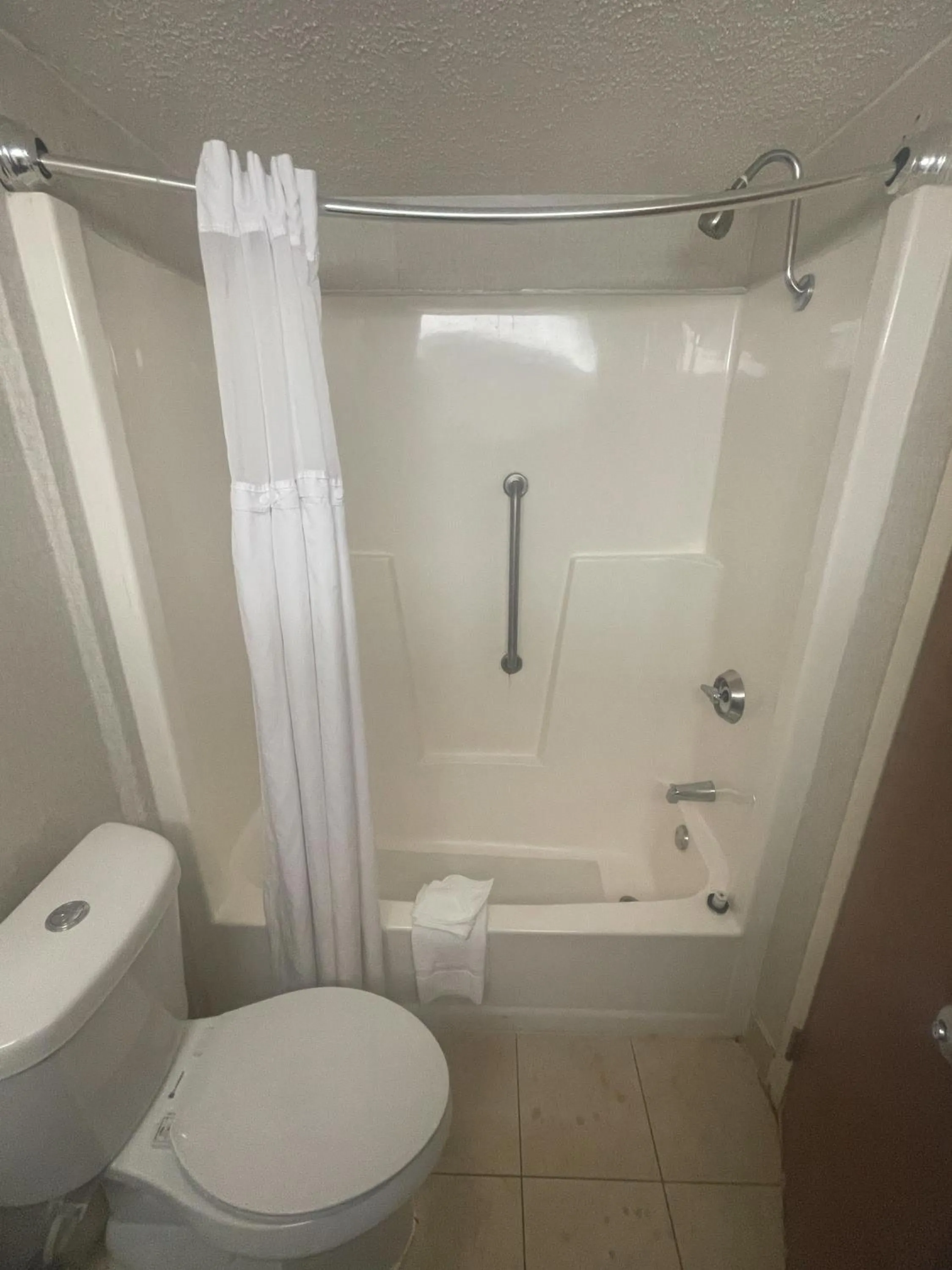 Clarion Hotel & Conference Center Lansing West