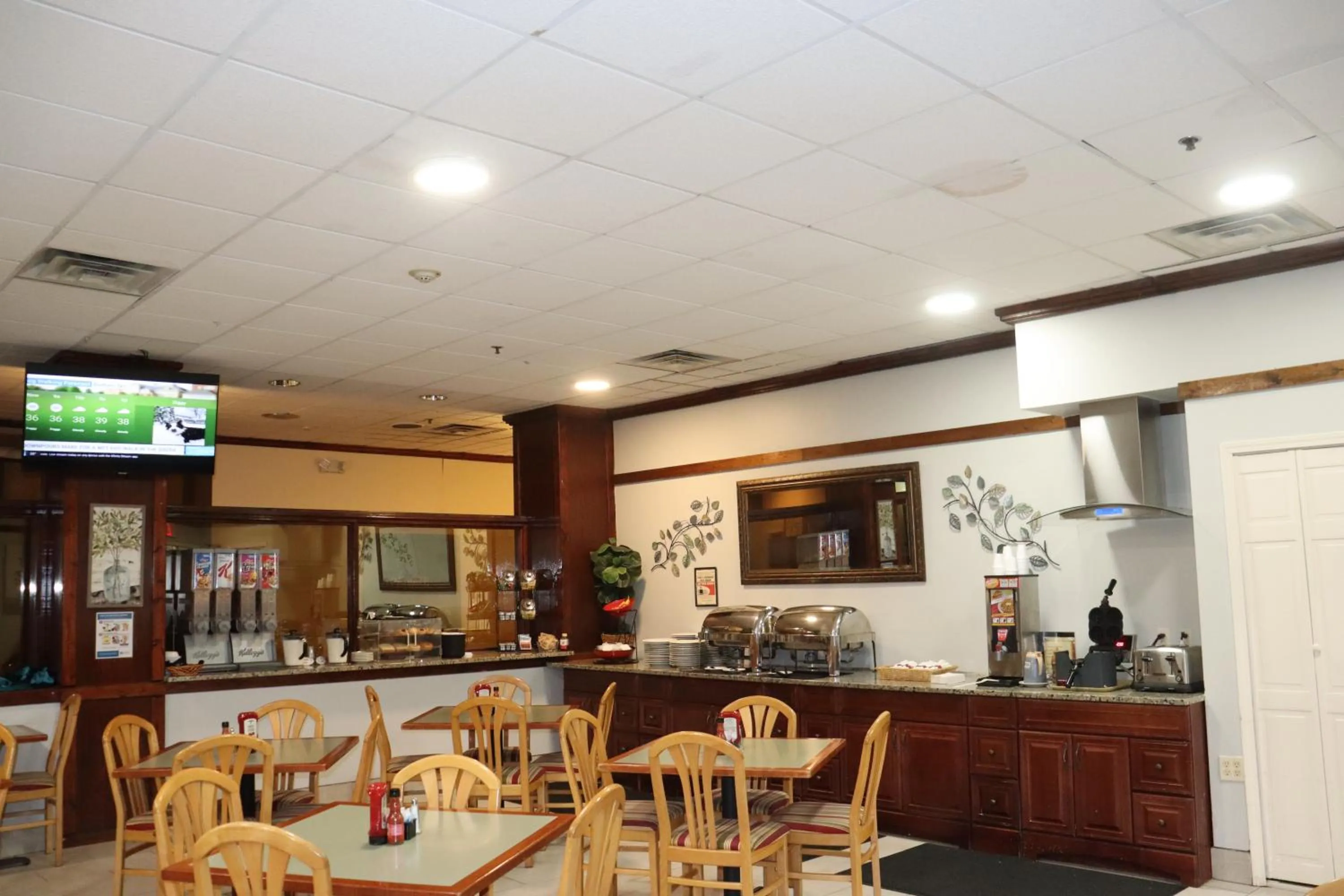 Clarion Hotel & Conference Center Lansing West