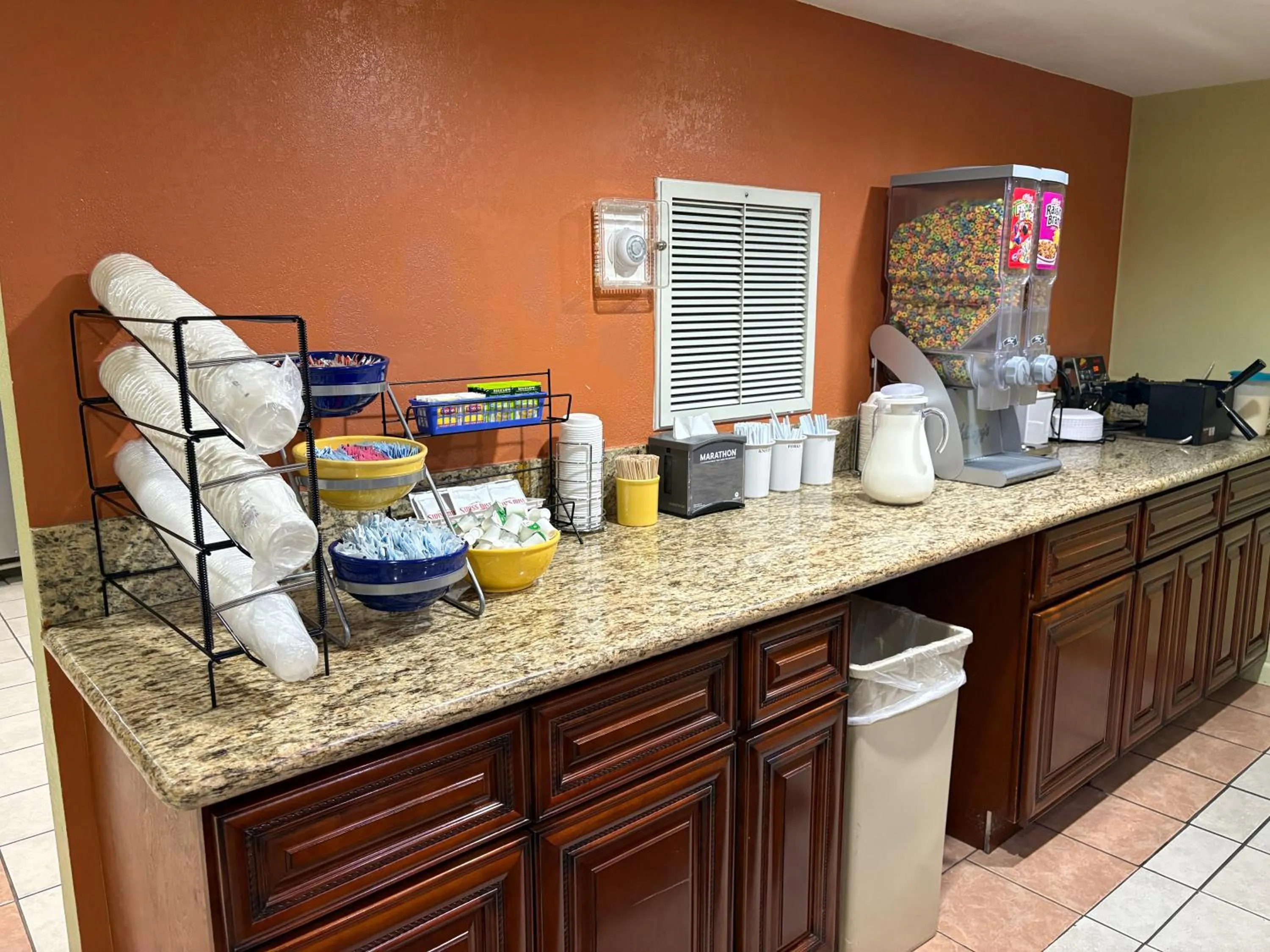 Breakfast in Days Inn by Wyndham Holbrook