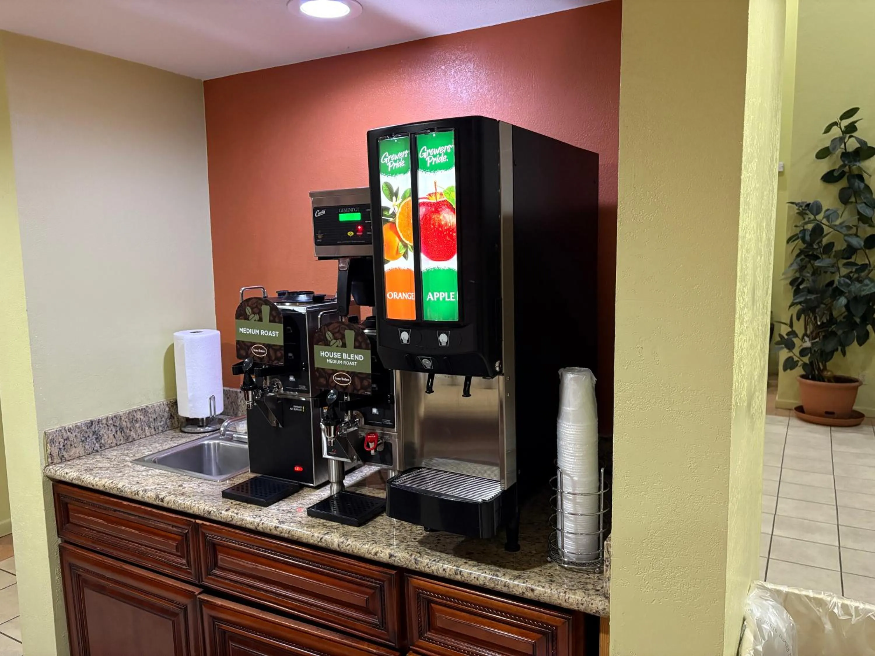 Breakfast in Days Inn by Wyndham Holbrook