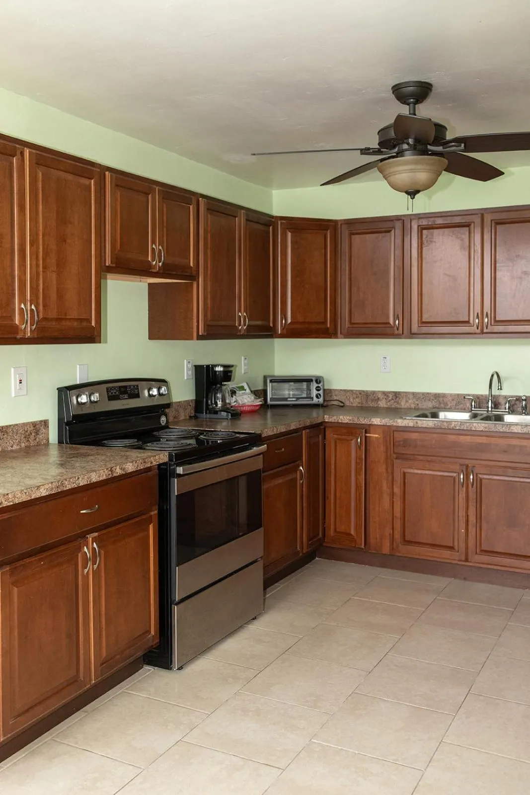 Kitchen or kitchenette in Hotel on the Cay