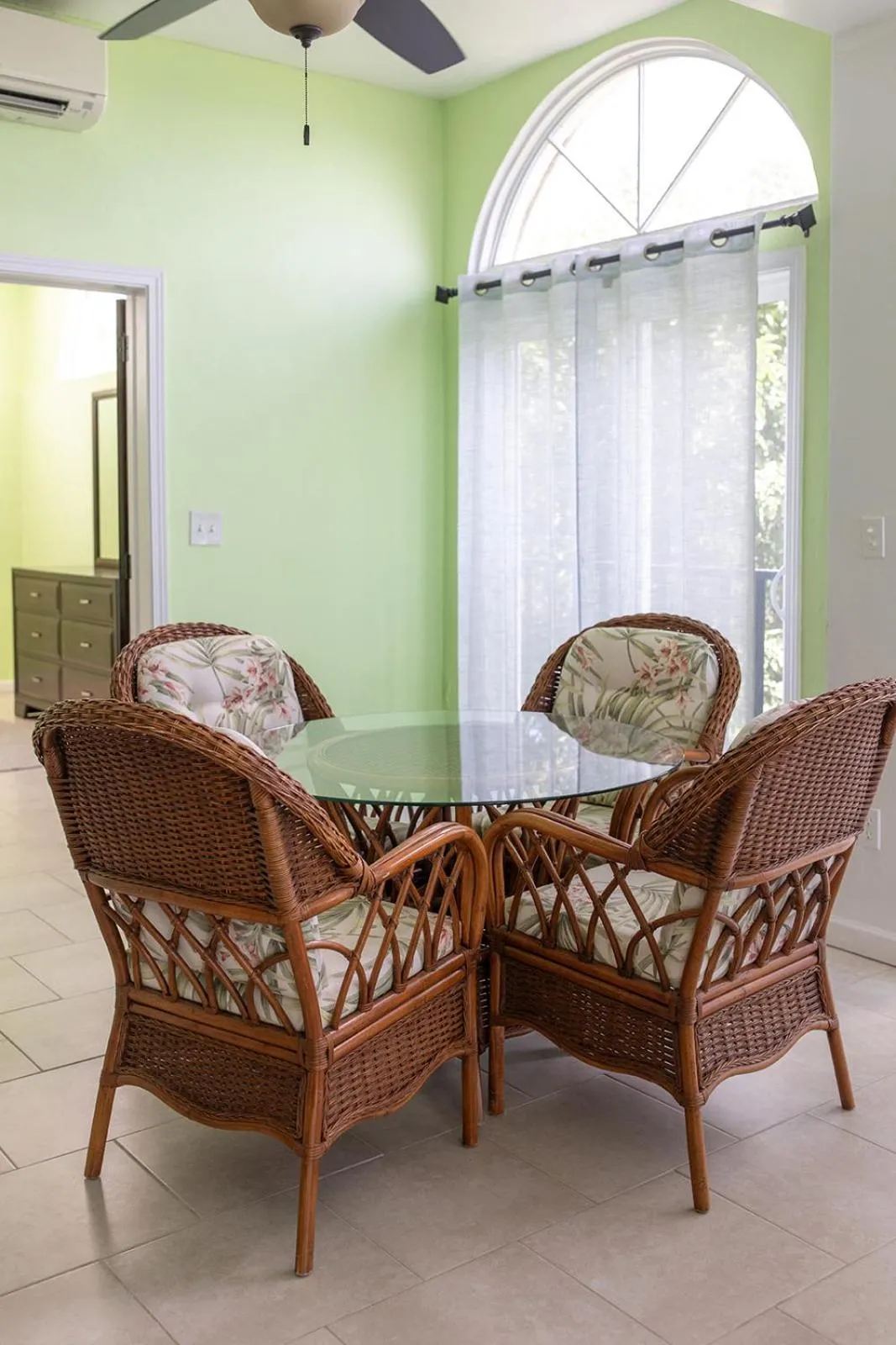 Dining area in Hotel on the Cay