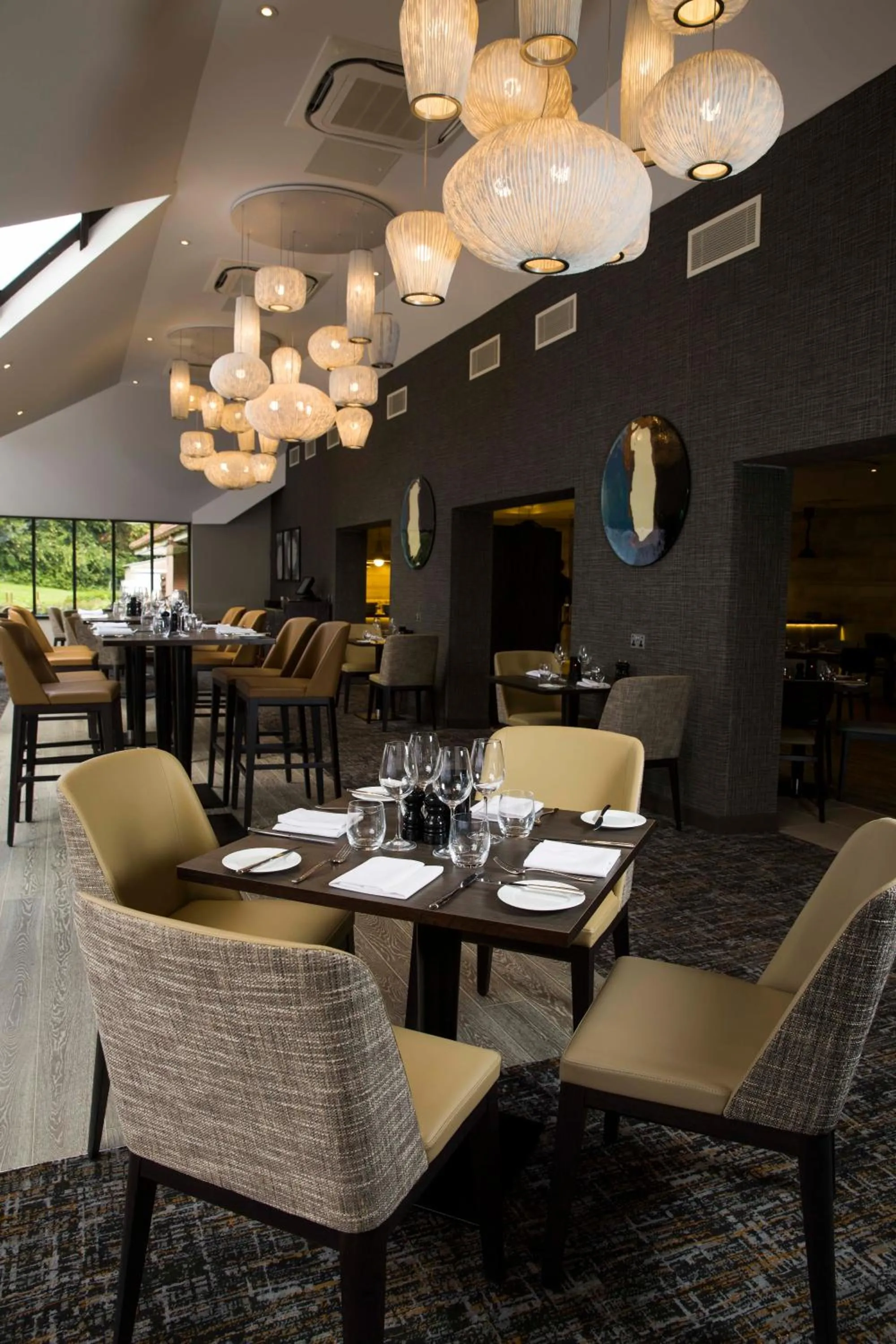 Restaurant/places to eat in Crowne Plaza Basingstoke by IHG