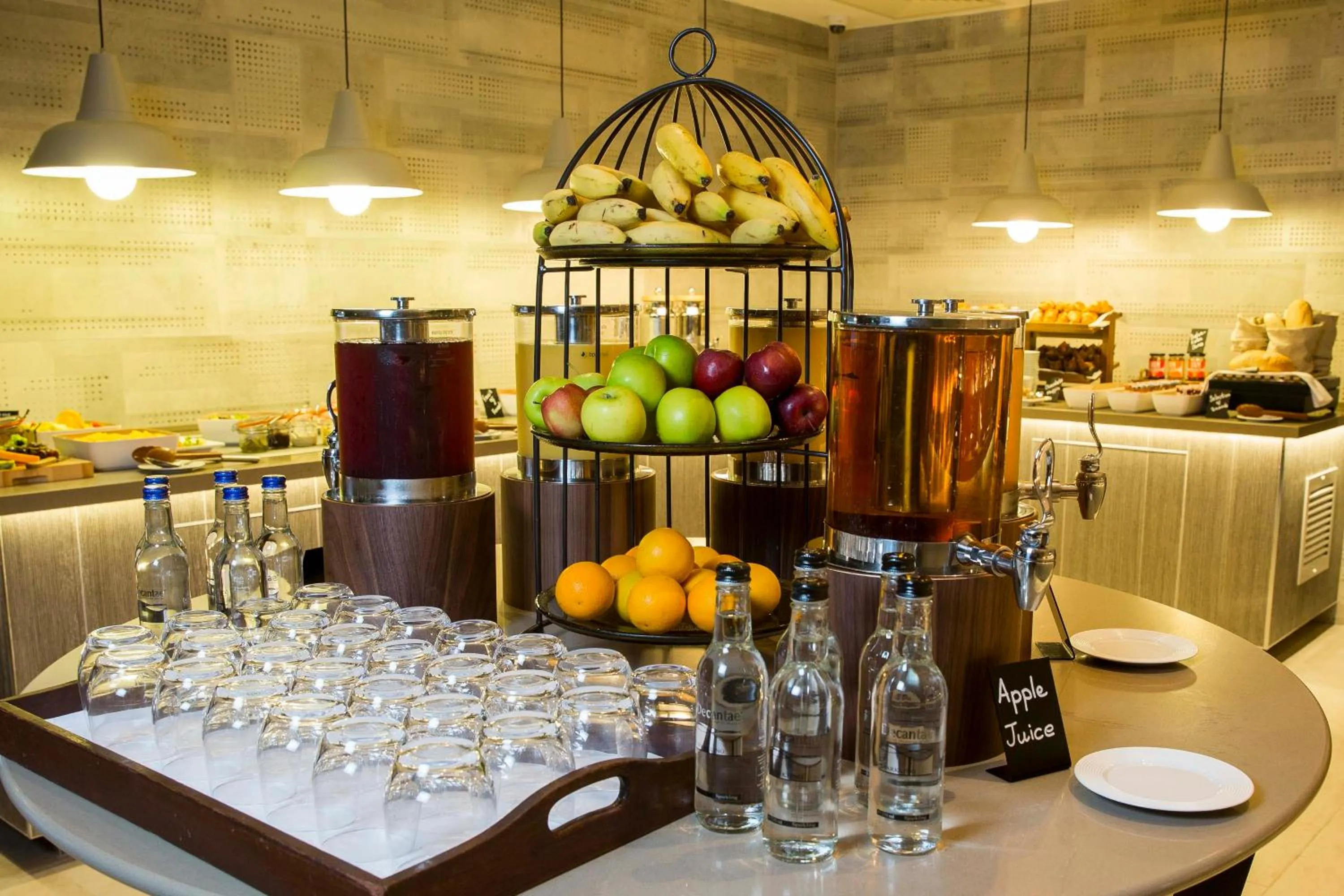 Breakfast in Crowne Plaza Basingstoke by IHG