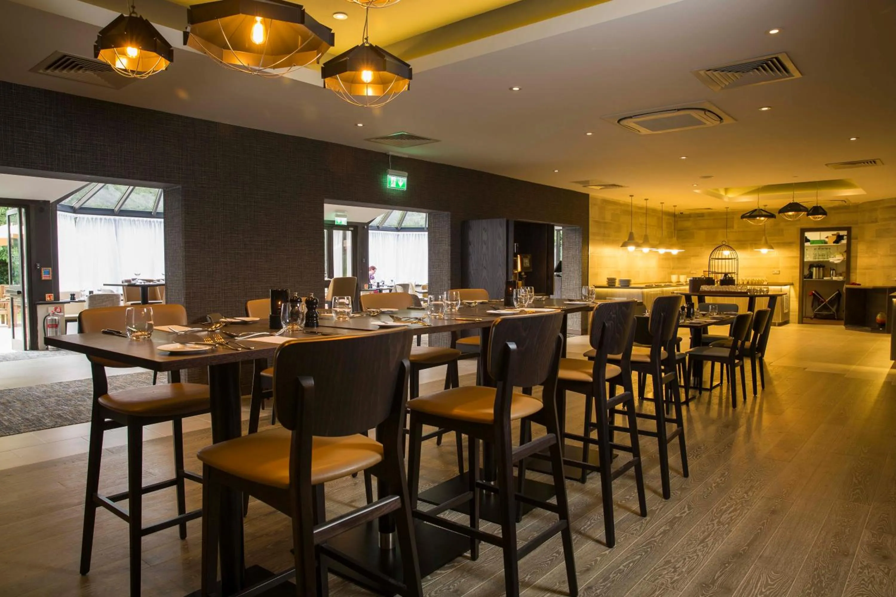 Restaurant/places to eat in Crowne Plaza Basingstoke by IHG