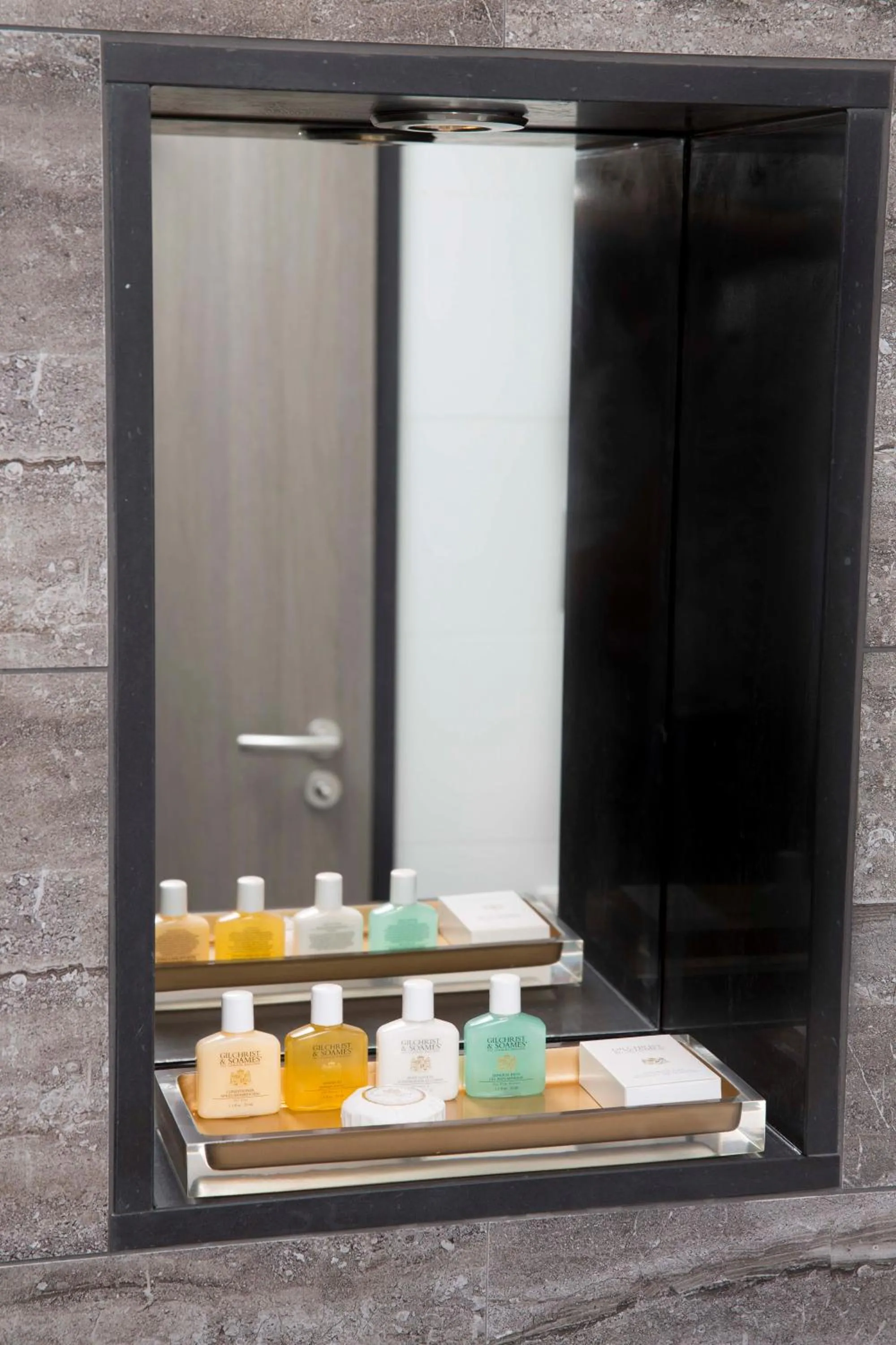 Photo of the whole room in Crowne Plaza Basingstoke by IHG