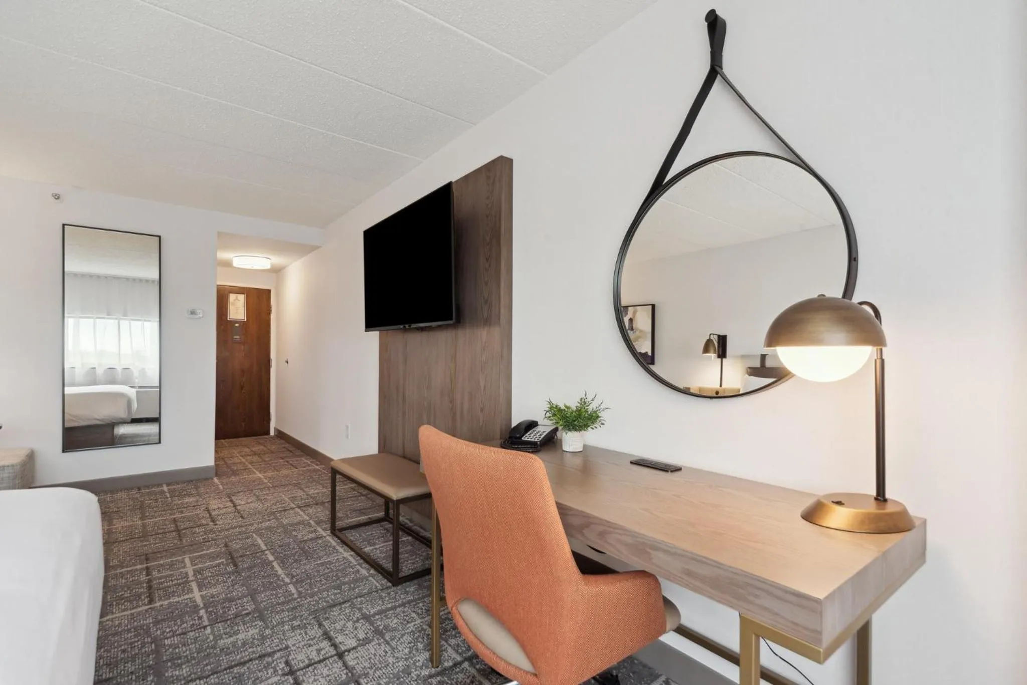 Photo of the whole room, Bed in Crowne Plaza Lansing by IHG