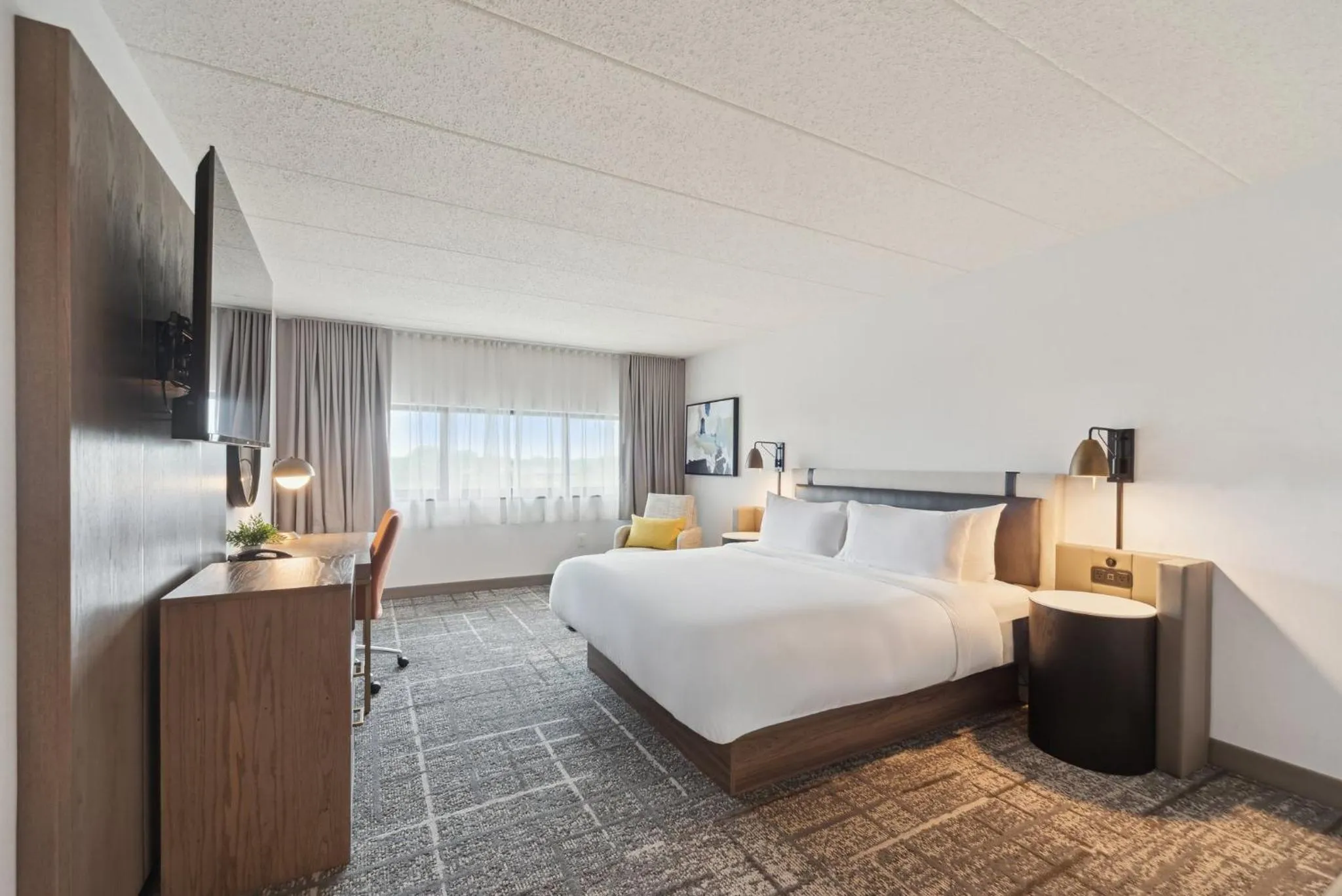 Bedroom, Bed in Crowne Plaza Lansing by IHG