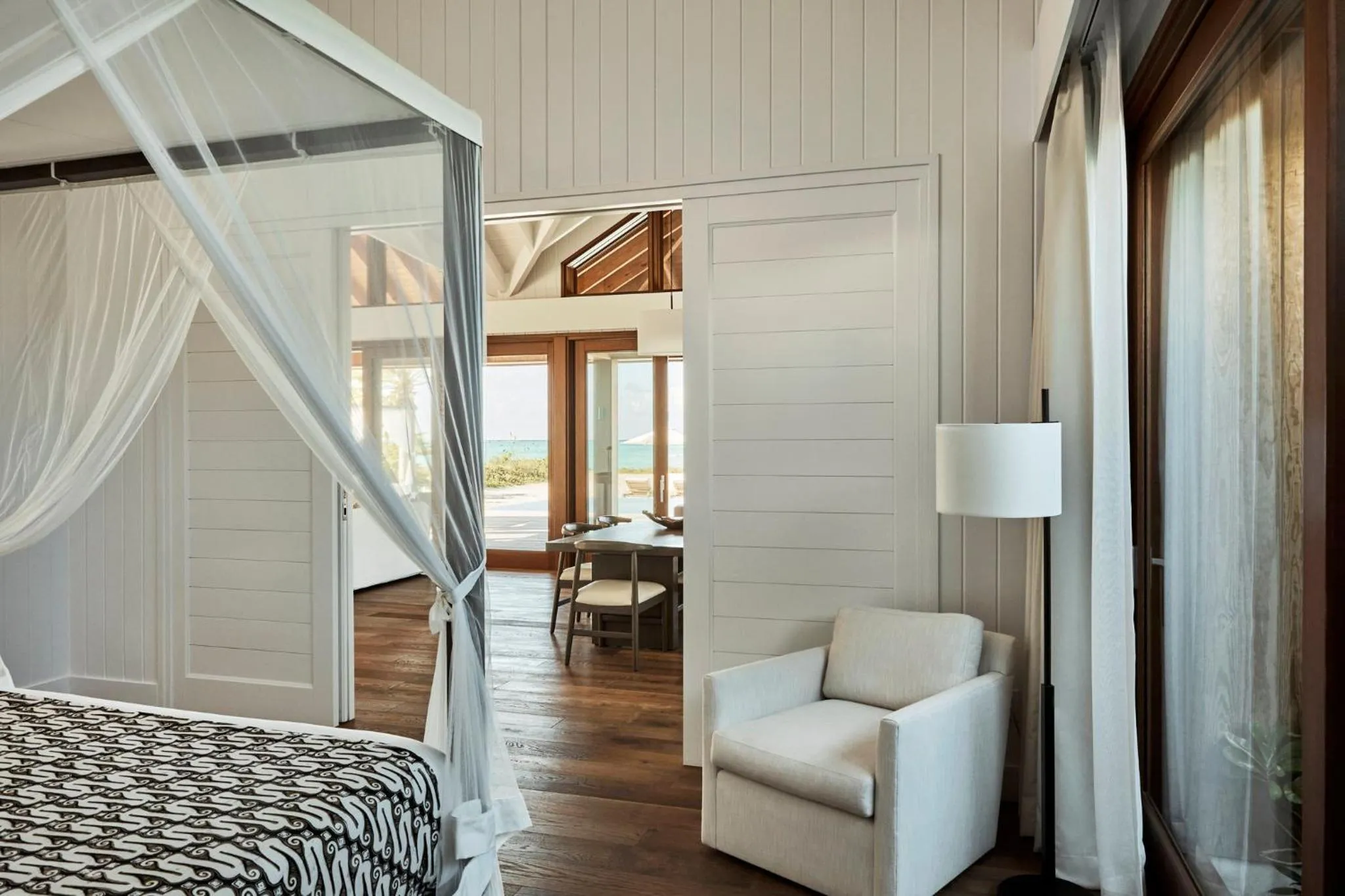 Photo of the whole room, Bed in COMO Parrot Cay