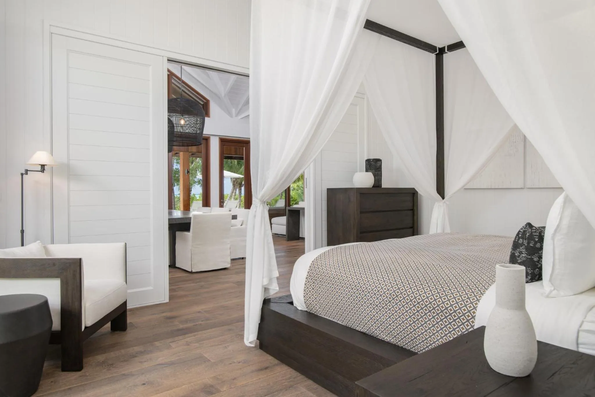 Photo of the whole room, Bed in COMO Parrot Cay