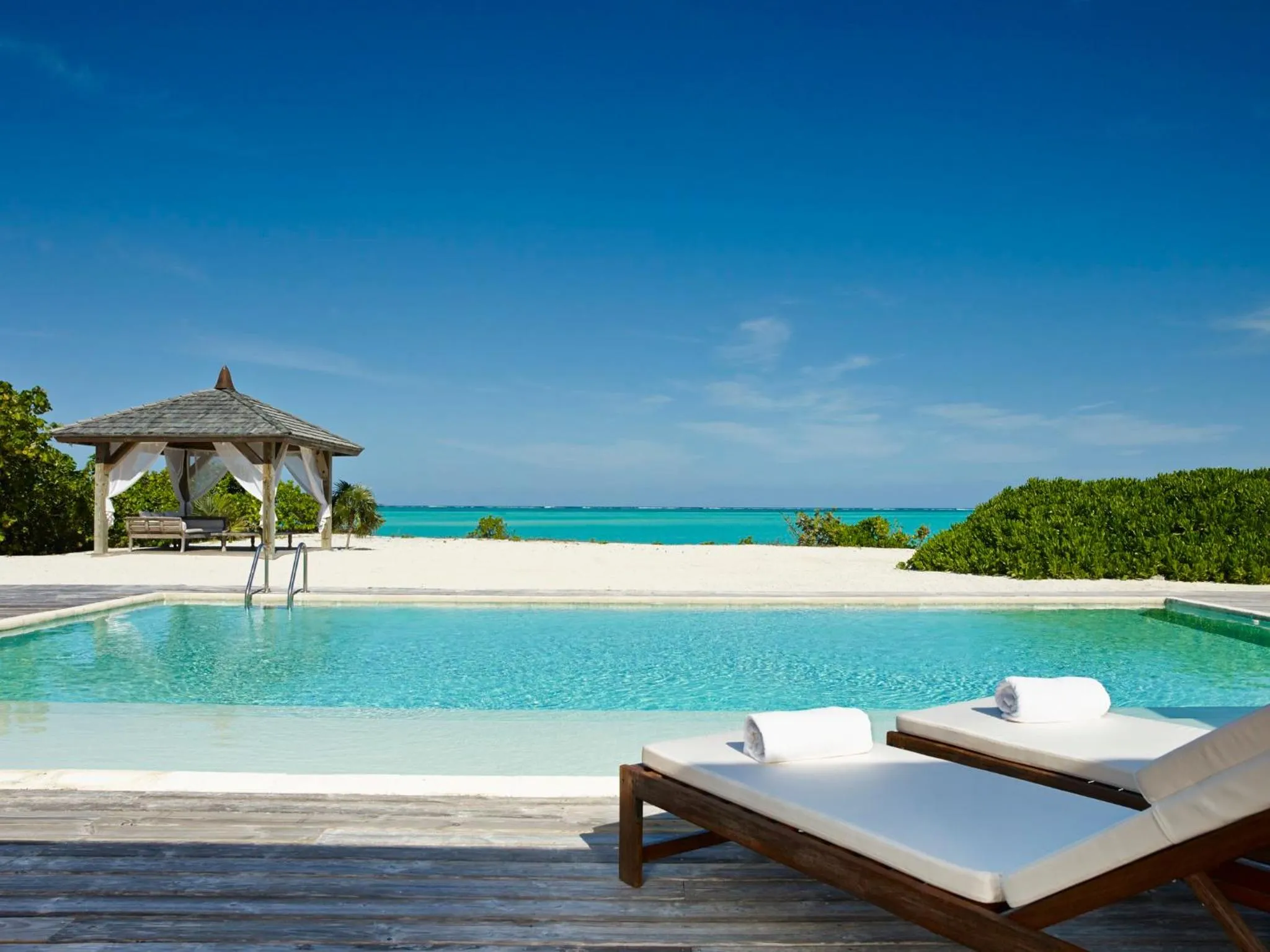 Photo of the whole room in COMO Parrot Cay