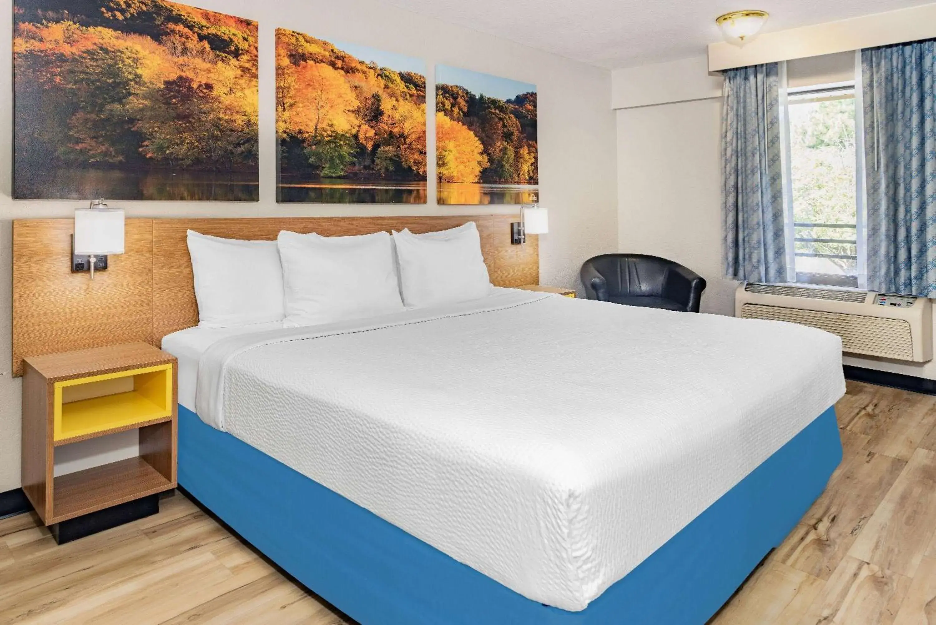 Standard King Room - Smoking in Days Inn by Wyndham Spartanburg Waccamaw Standard King Room - Smoking in Days Inn by Wyndham Spartanburg Waccamaw