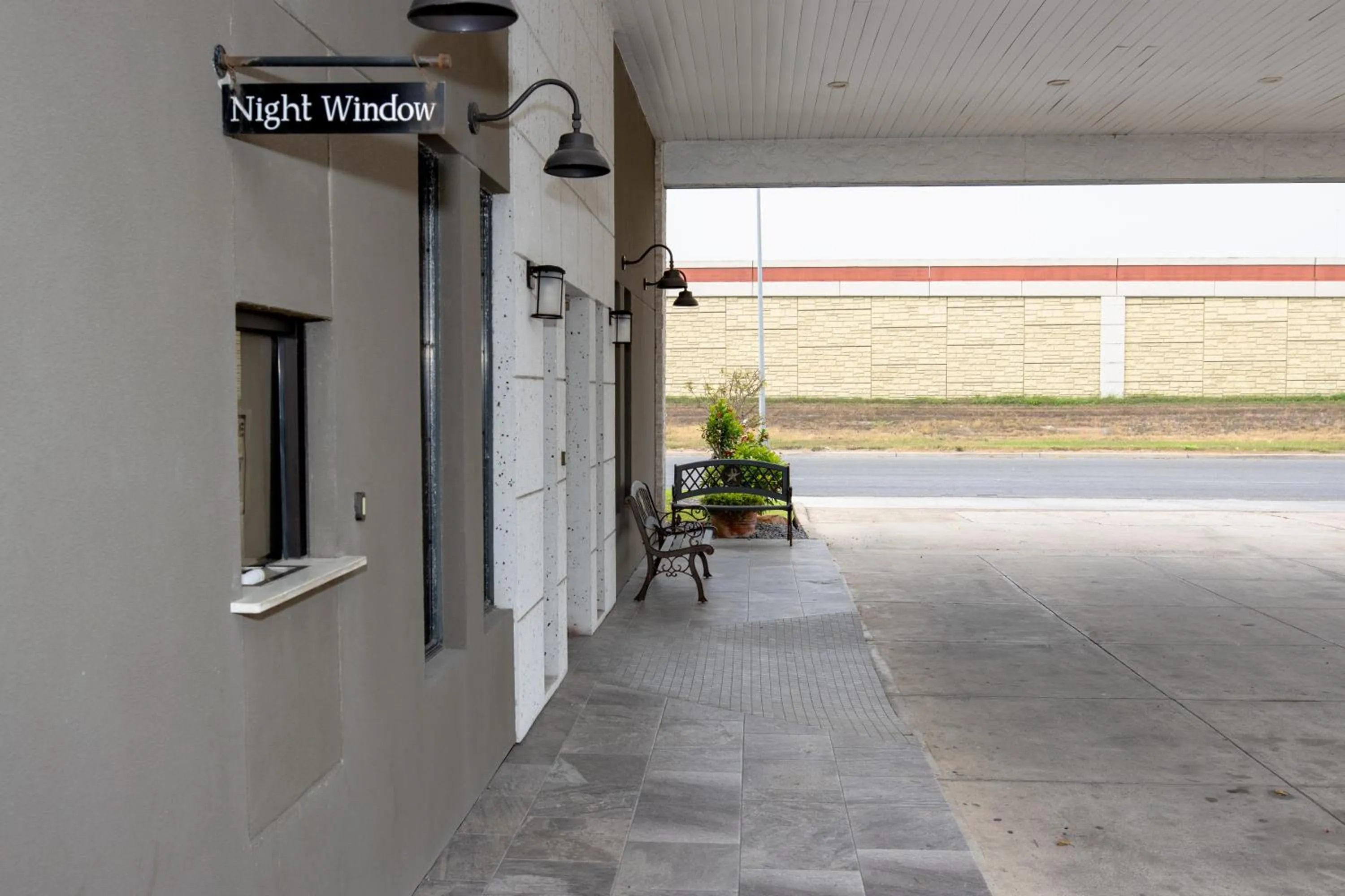 Property building in Americas Best Value Inn Harlingen