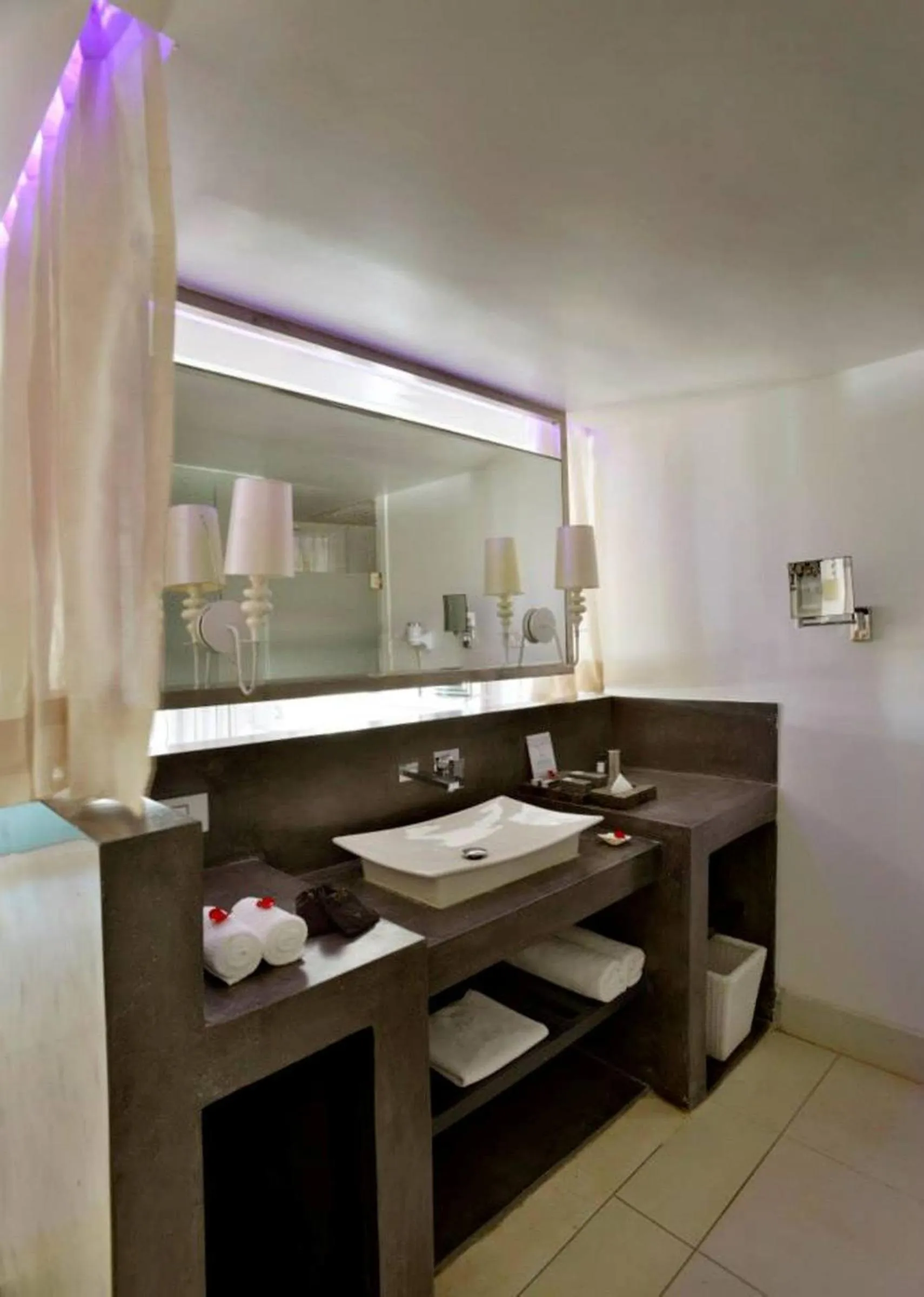 Bathroom in The Park Calangute Goa