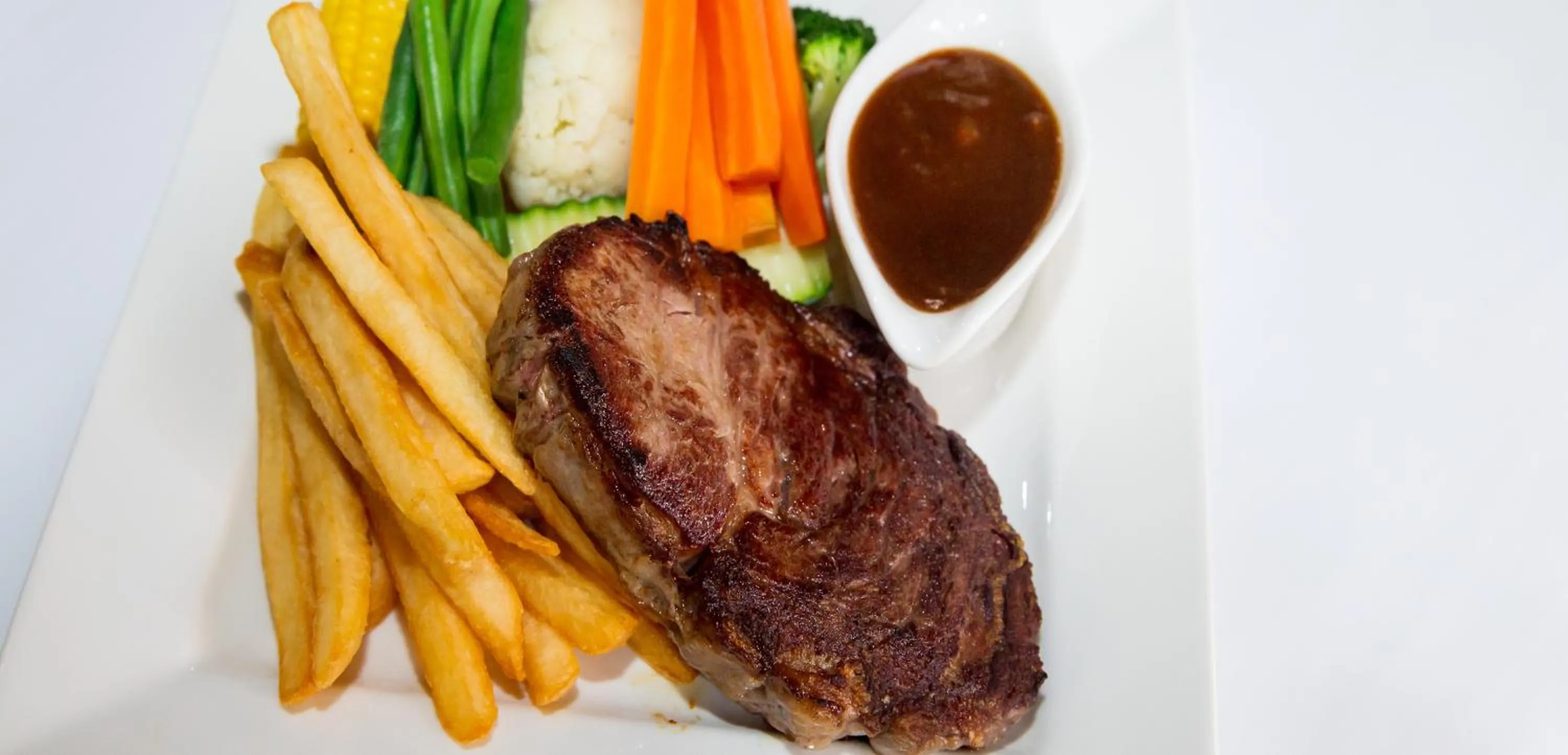 Restaurant/places to eat in Wondai Colonial Motel & Ivory's Restaurant