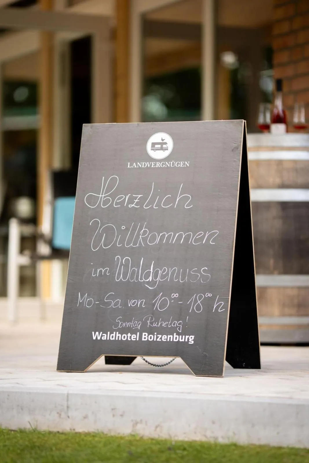 Logo/Certificate/Sign in Waldhotel