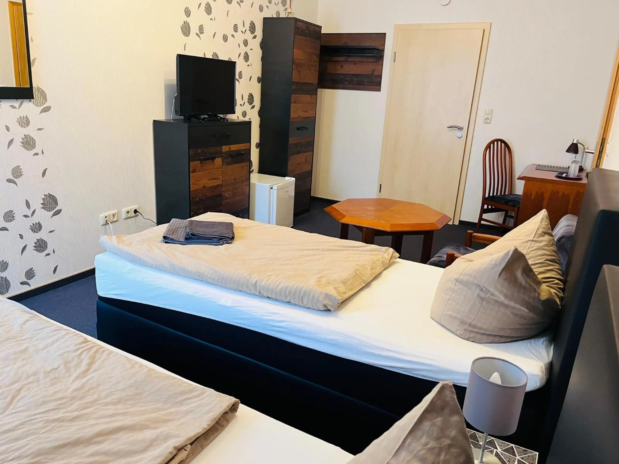 Bedroom, Bed in Waldhotel